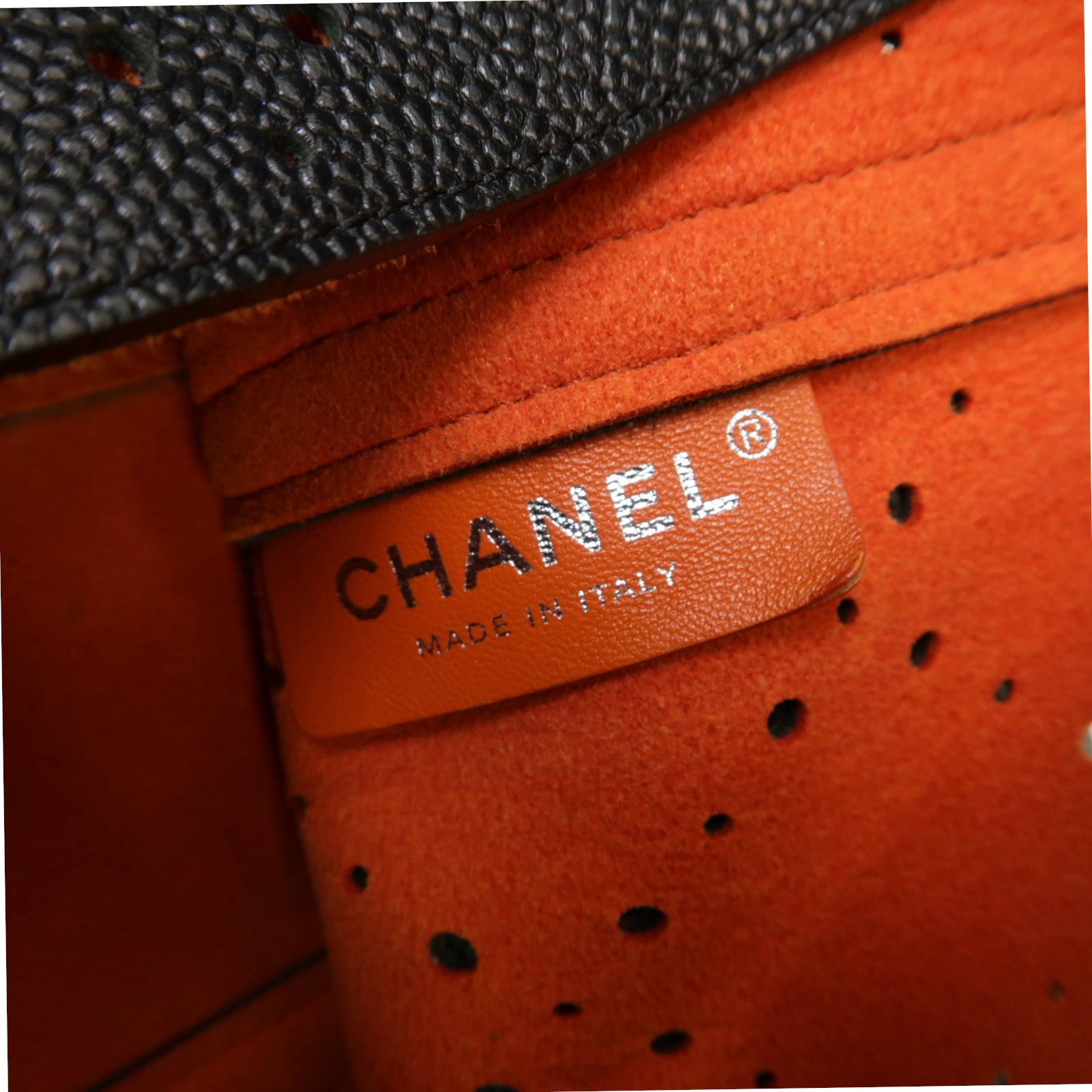 CHANEL 【激減優惠】Caviar皮革Shoulder Tote銀扣肩背袋黑色
