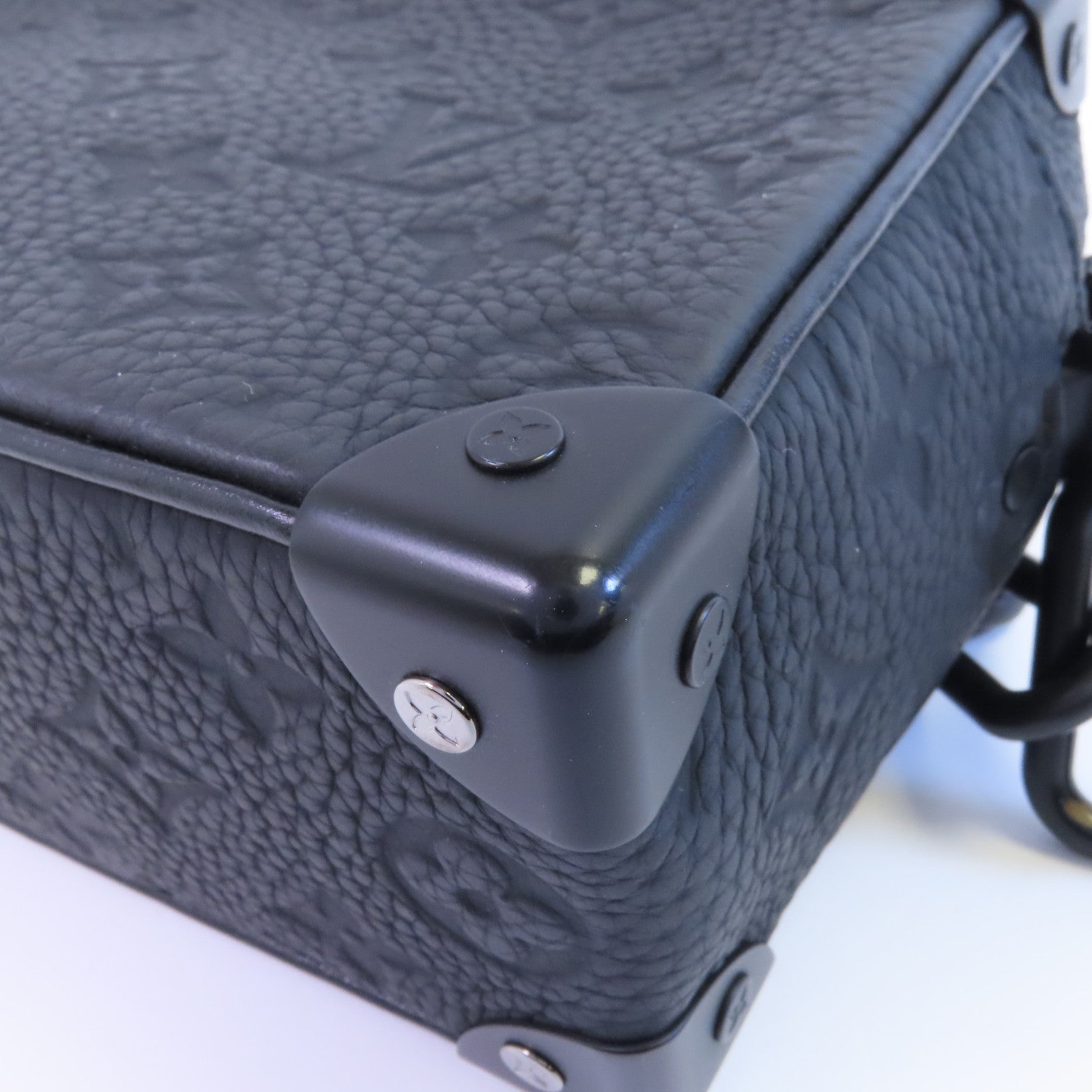 LOUIS VUITTON Monogram Taurillon Mini Soft Trun肩背袋