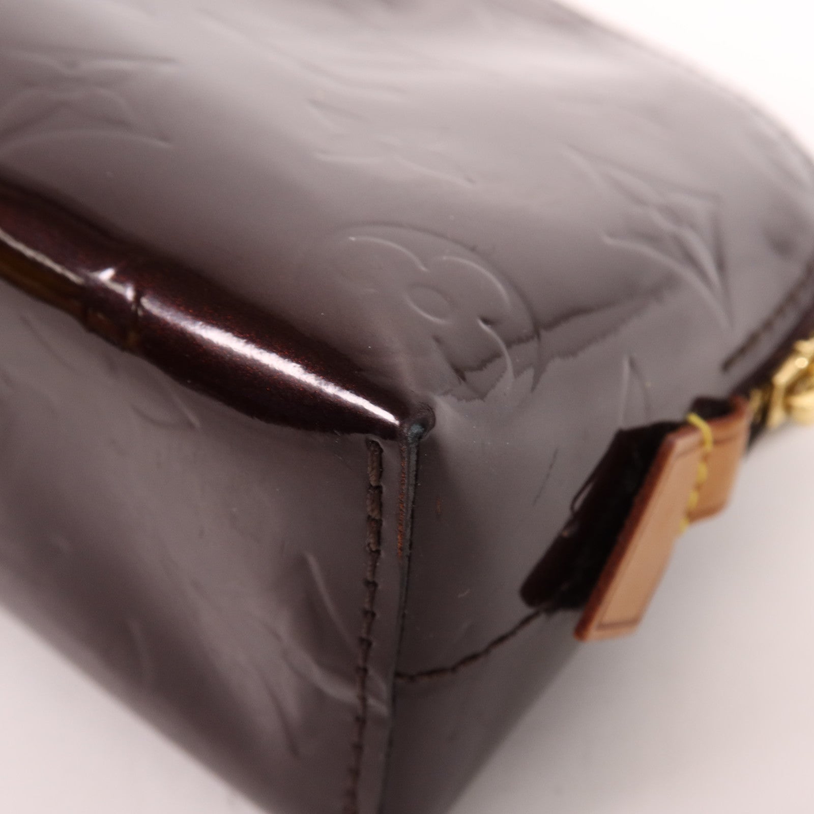 LOUIS VUITTON Monogram Vernis Cosmetic Pouch金扣手拿包