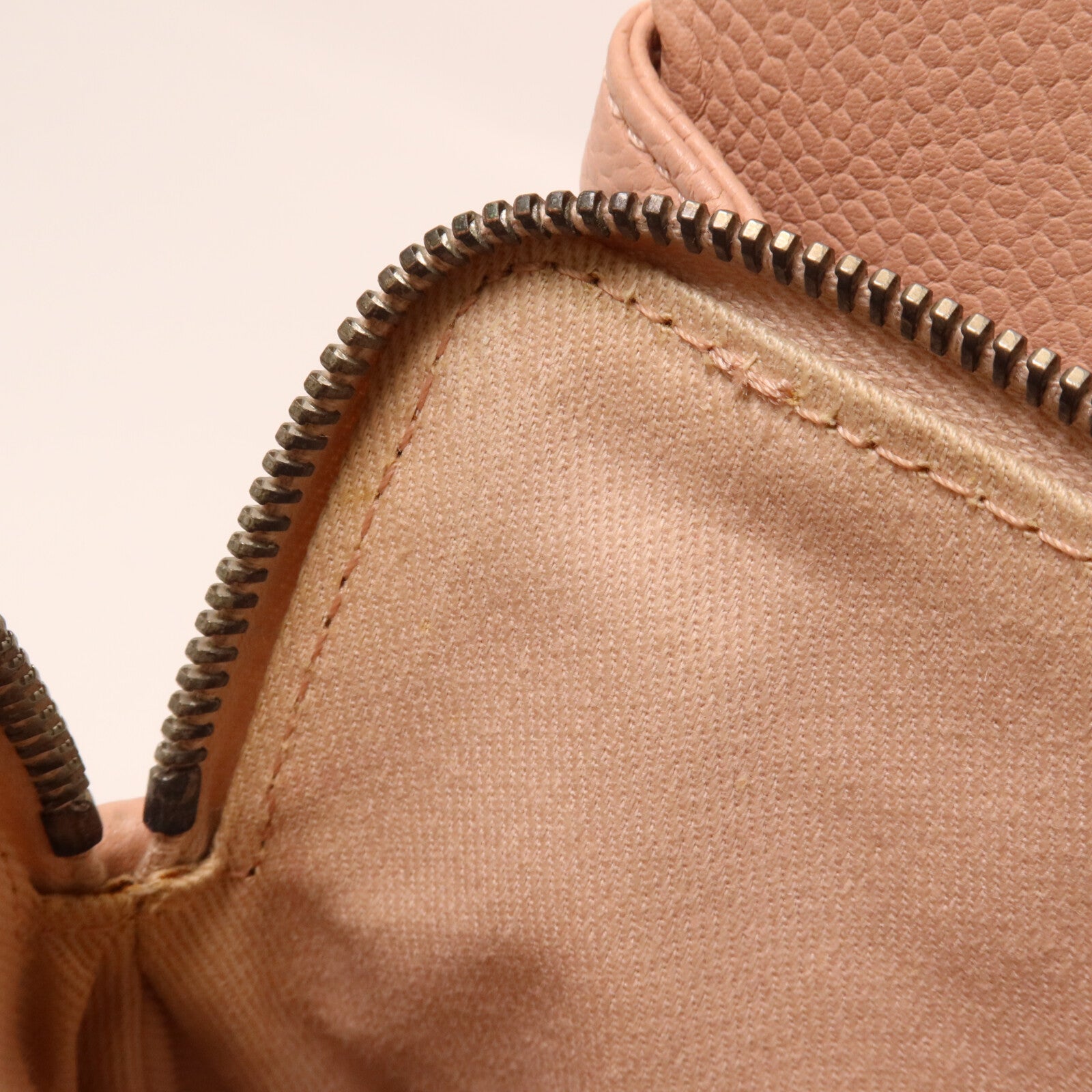 CHANEL 牛皮皮革Chain Shoulder鏈帶肩背袋
