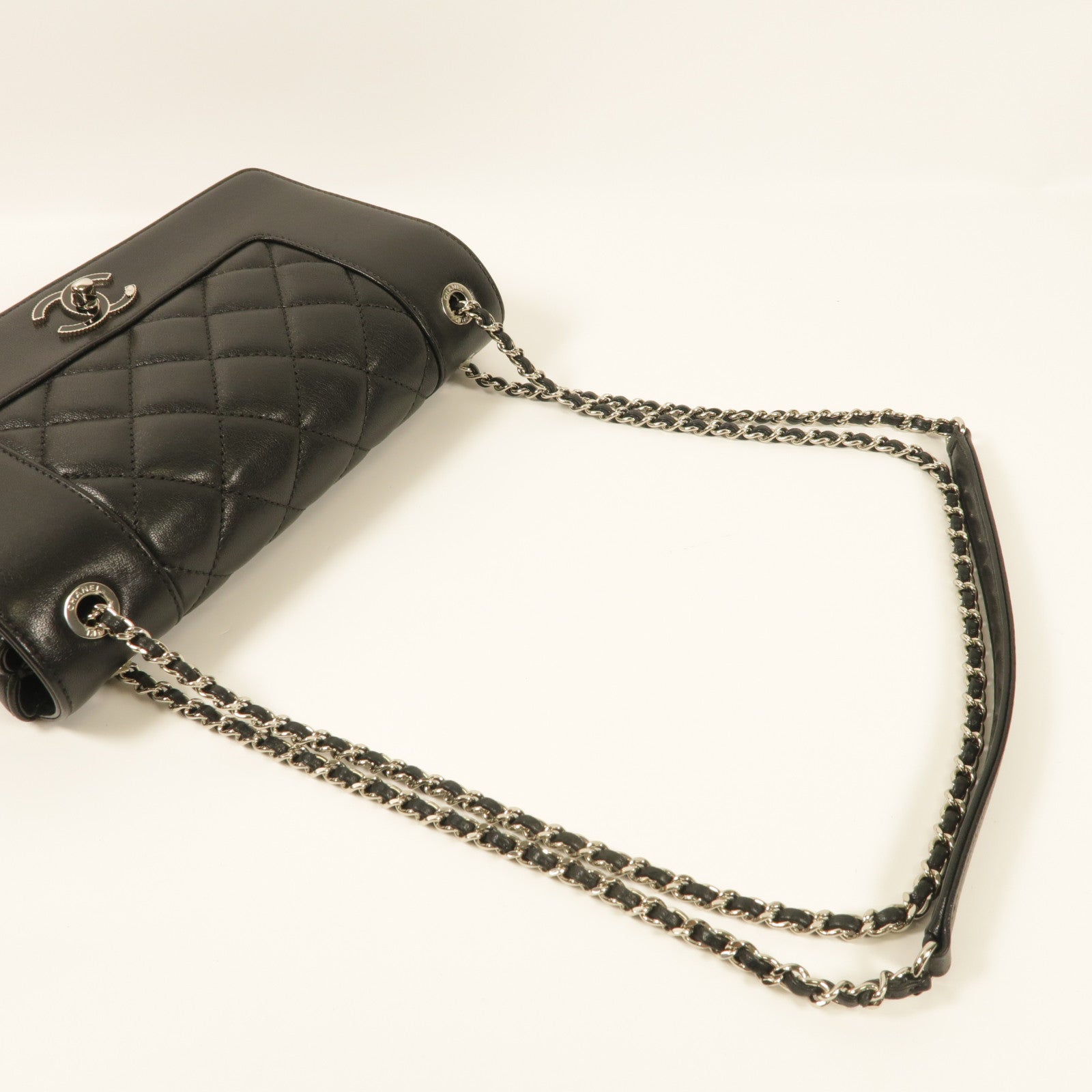 CHANEL 牛皮皮革Chain Shoulder銀扣鏈帶肩背袋