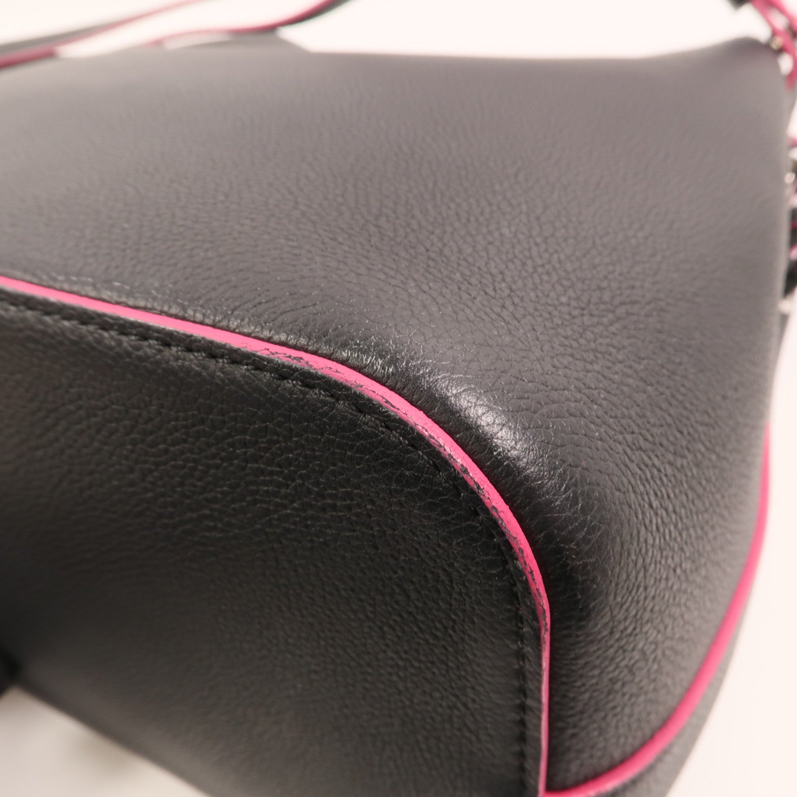 LOUIS VUITTON 牛皮皮革Lockme Bucket銀扣肩背袋