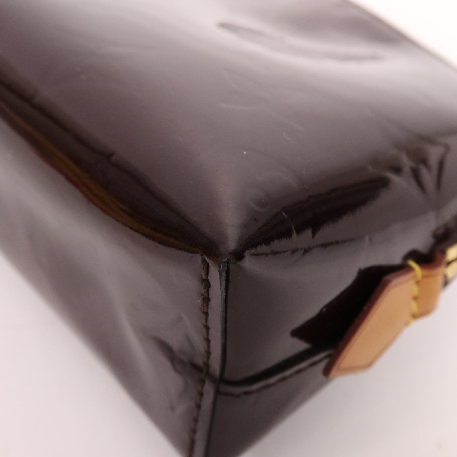 LOUIS VUITTON Monogram Vernis Cosmetic Pouch金扣手拿包