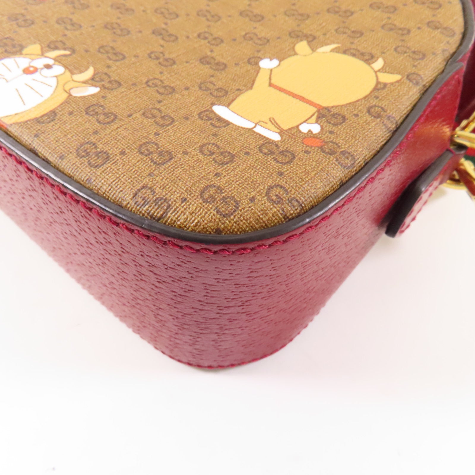 GUCCI 塗層帆布GG Supreme金扣肩背袋