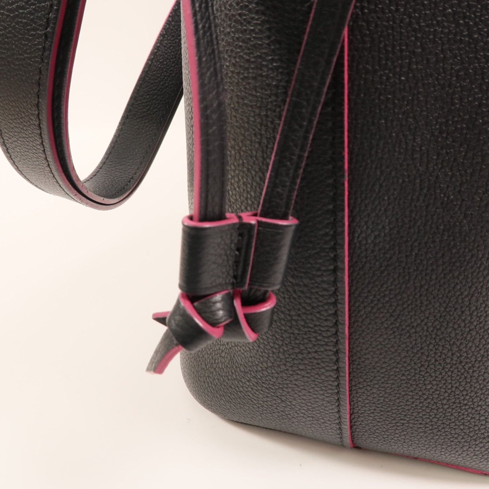 LOUIS VUITTON 牛皮皮革Lockme Bucket銀扣肩背袋