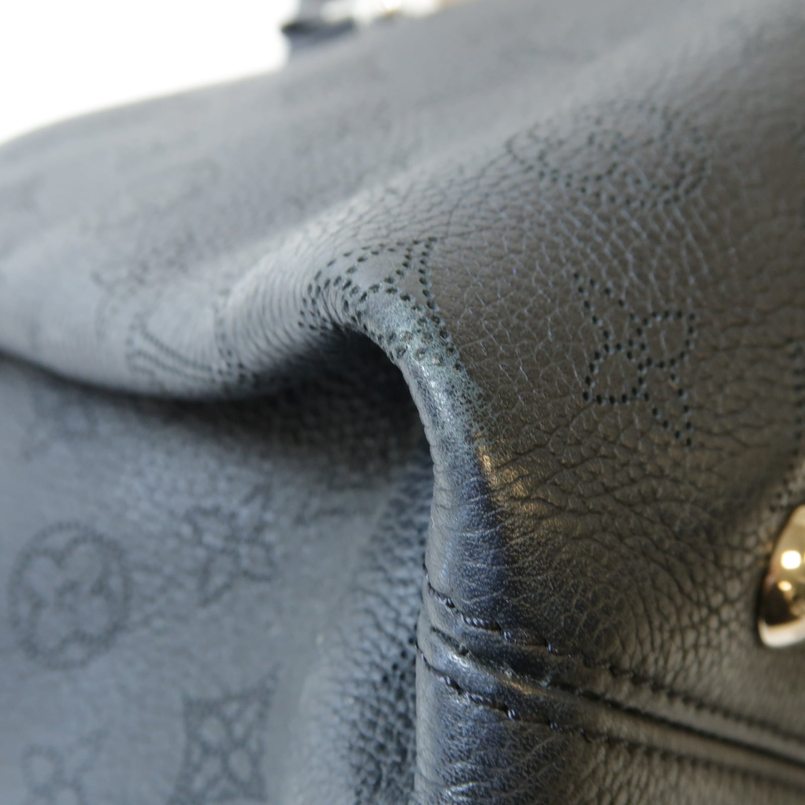 LOUIS VUITTON 【激減優惠】Mahina Sevres銀扣肩背袋黑色