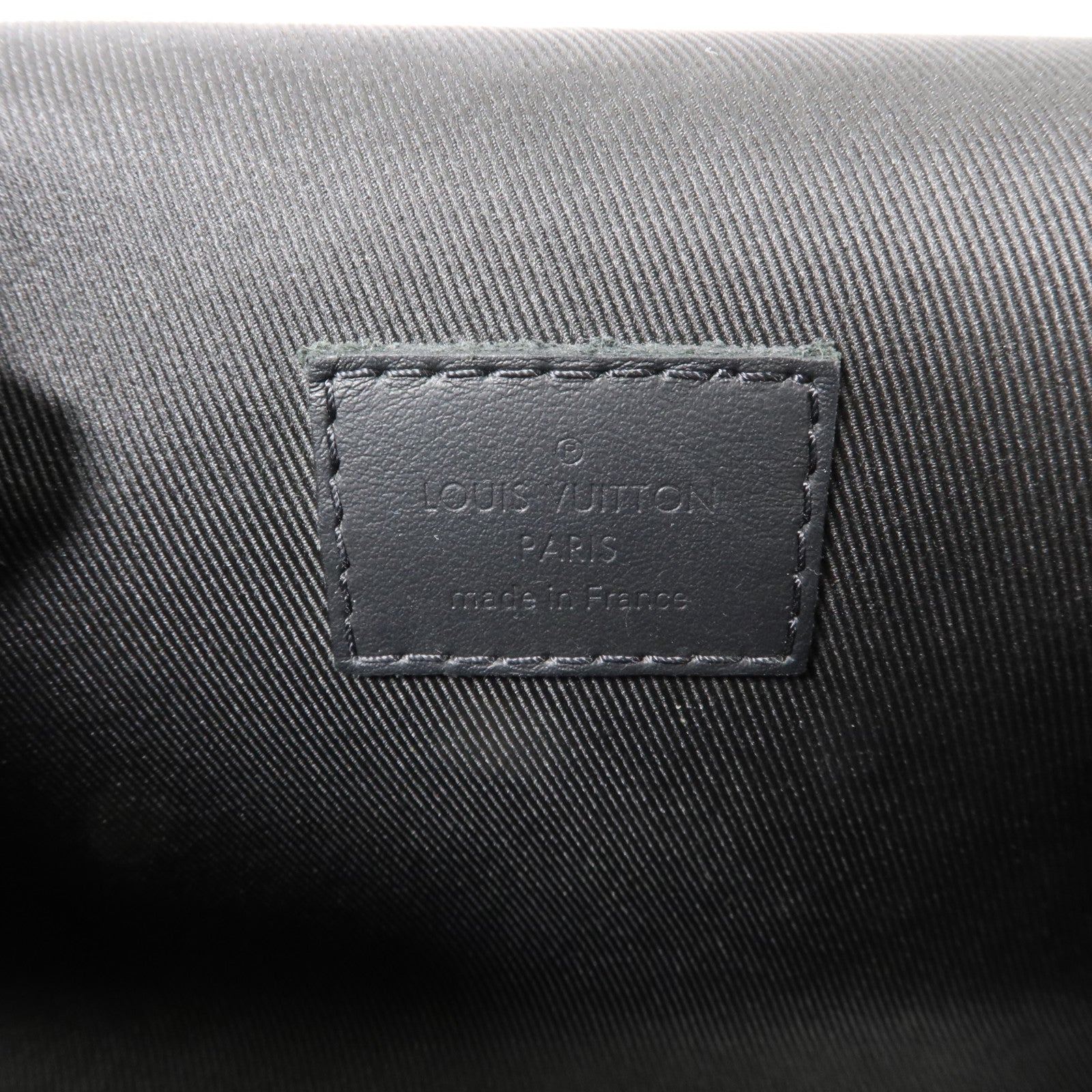 LOUIS VUITTON Monogram Taurillon Steamer Wearable Wallet肩背袋