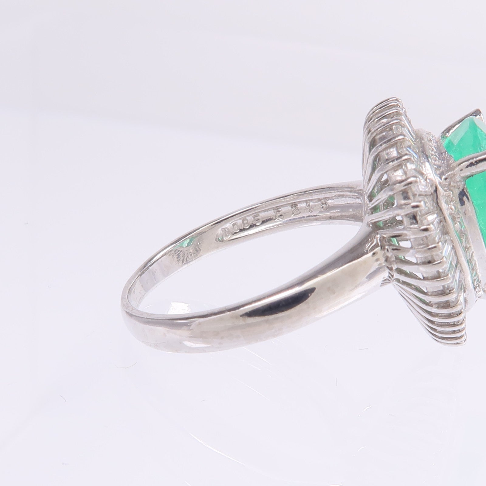 JEWELRY 【激減優惠】PT900鉑金Emerald Diamond Ring綠寶石/鑽石戒指US#6