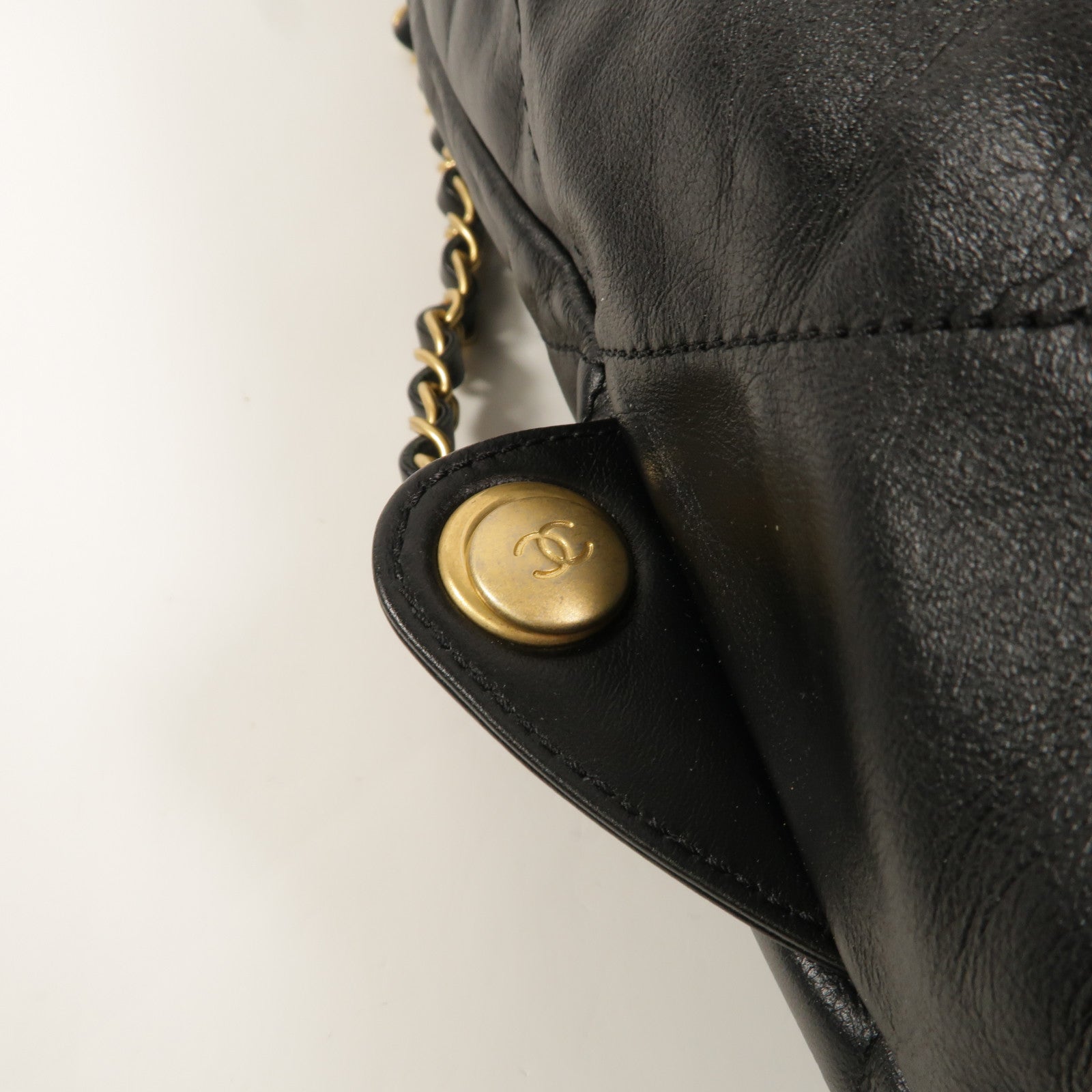 CHANEL 牛皮皮革Chanel 22 Backpack背包