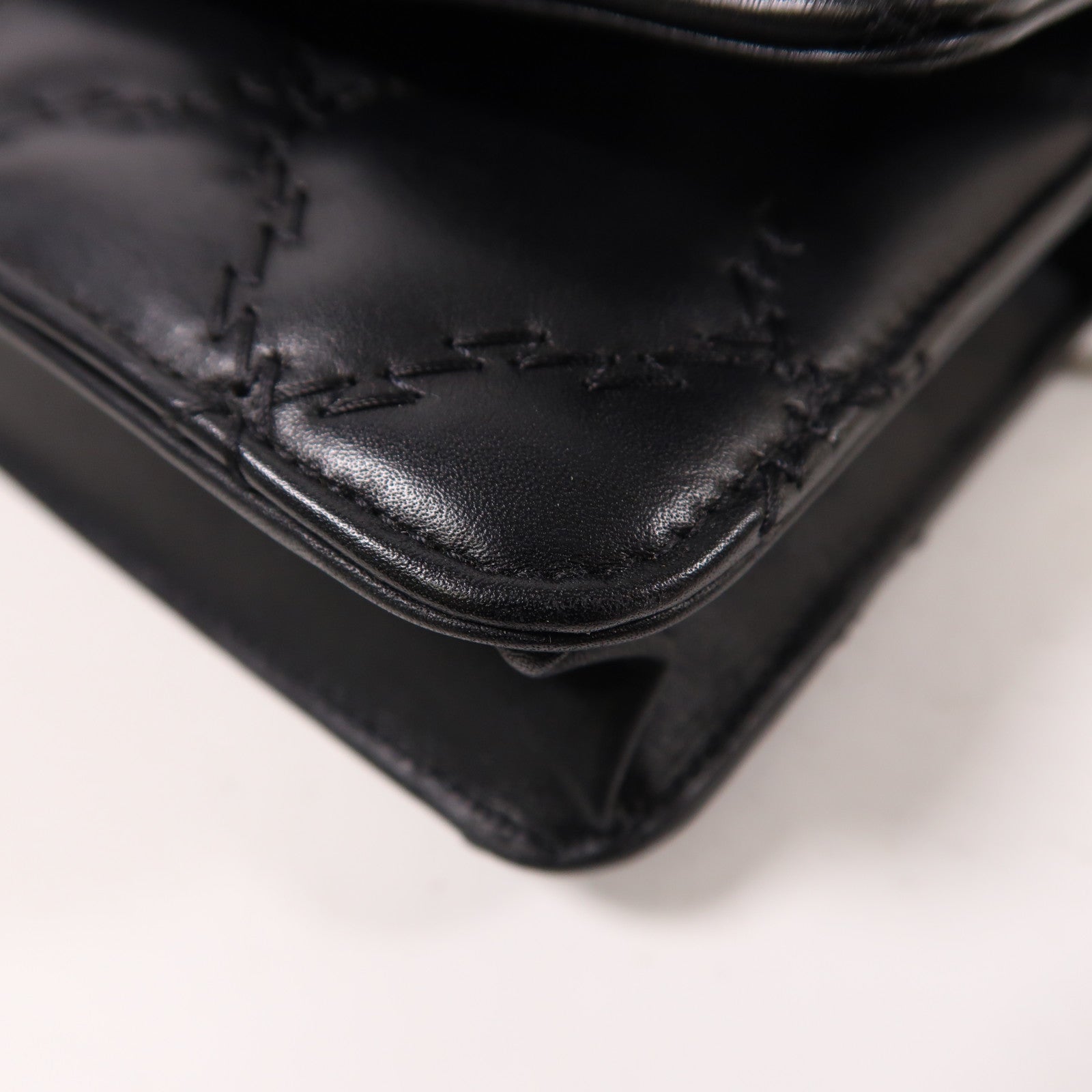 CHANEL 牛皮皮革WOC Wallet On Chain銀扣鏈帶肩背袋