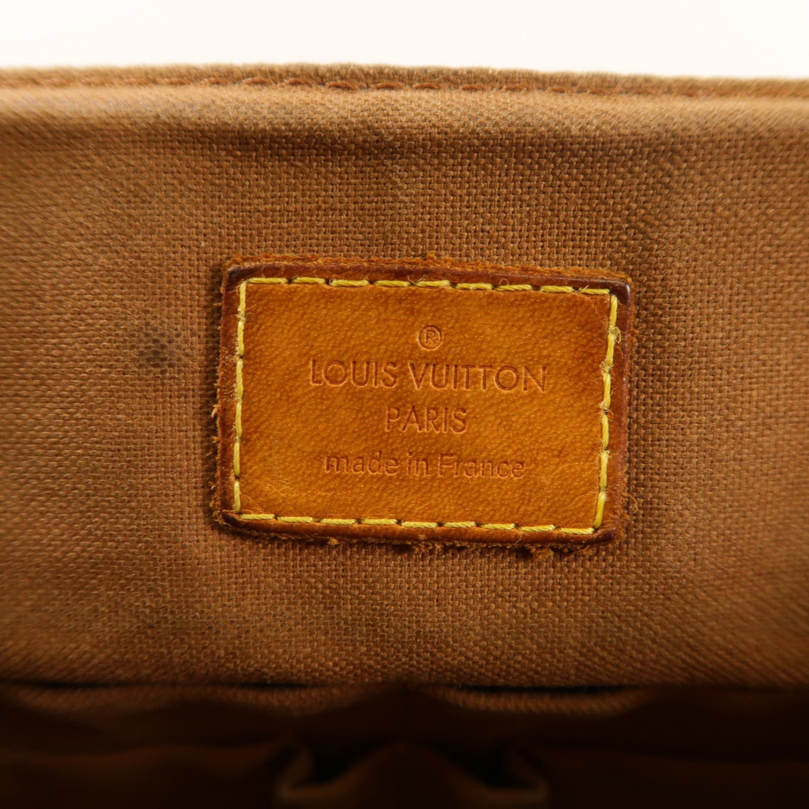 LOUIS VUITTON Monogram Beaubourg MM金扣斜孭袋/肩背袋