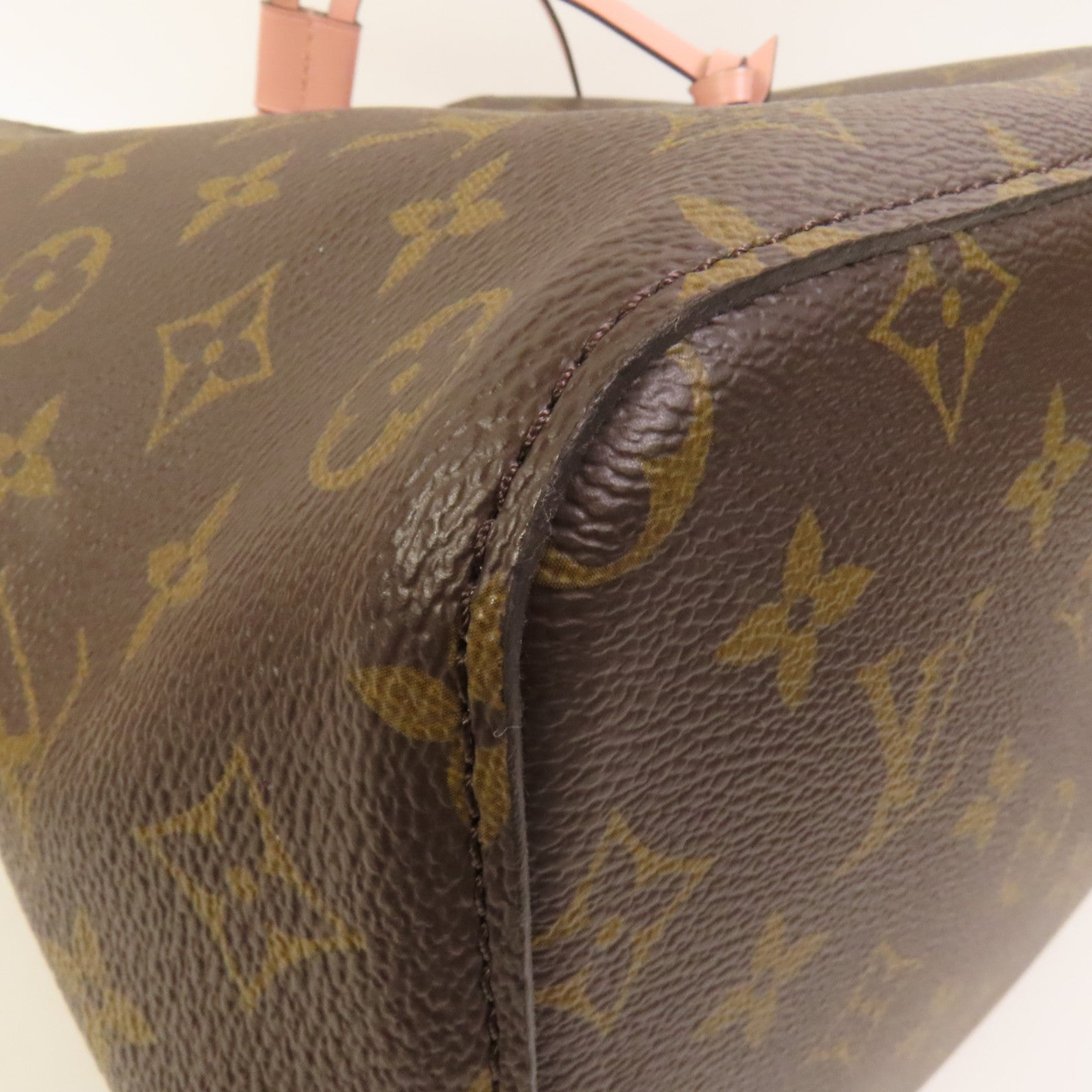 LOUIS VUITTON Monogram Empreinte NeoNoe MM金扣肩背袋