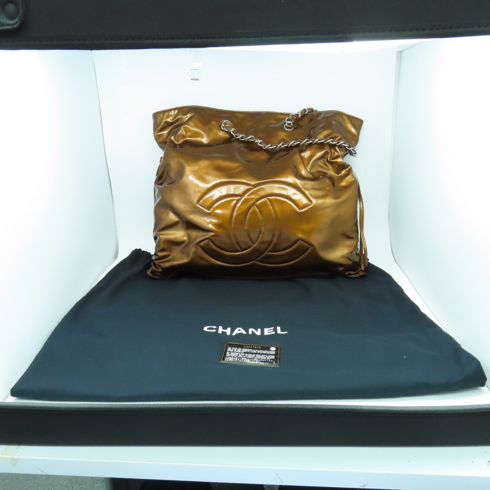CHANEL 【清倉大減價】漆皮皮革Chain Shoulder銀扣鏈帶肩背袋金色
