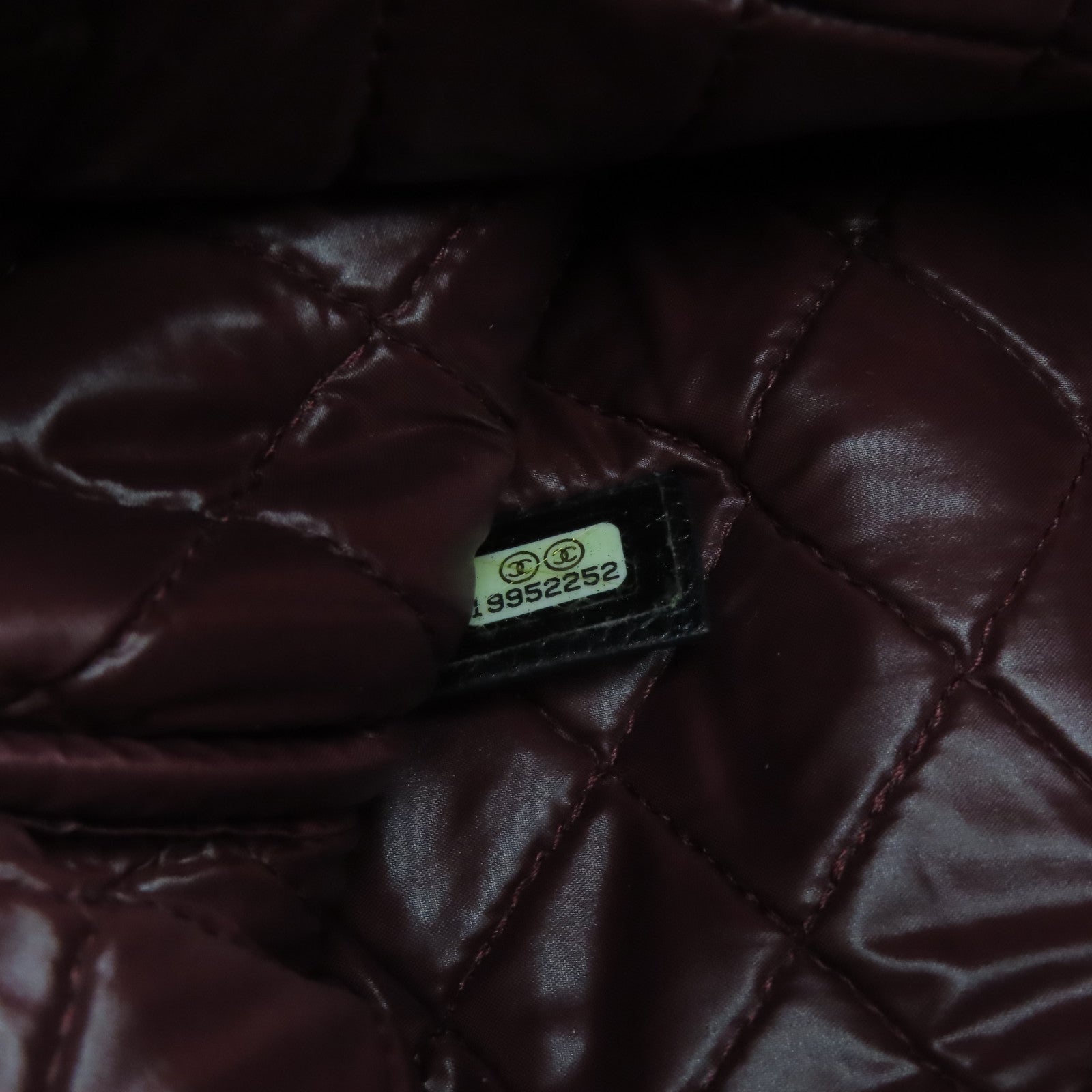 CHANEL 【激減優惠】菱格Caviar皮革Clutch銀扣手拿包黑色