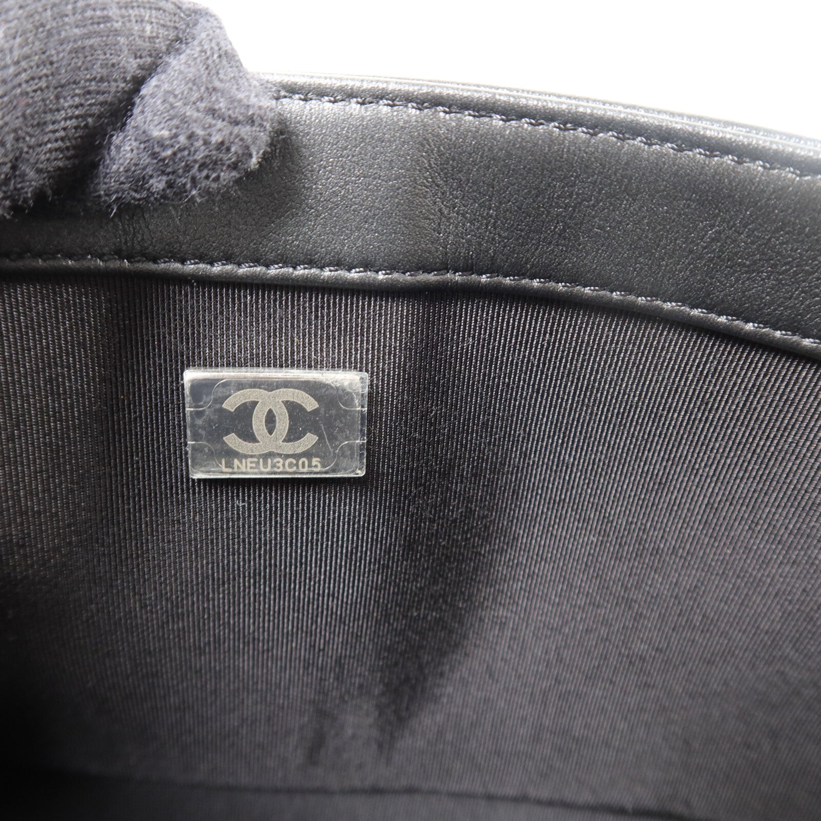 CHANEL 牛皮皮革Boy 25鏈帶肩背袋