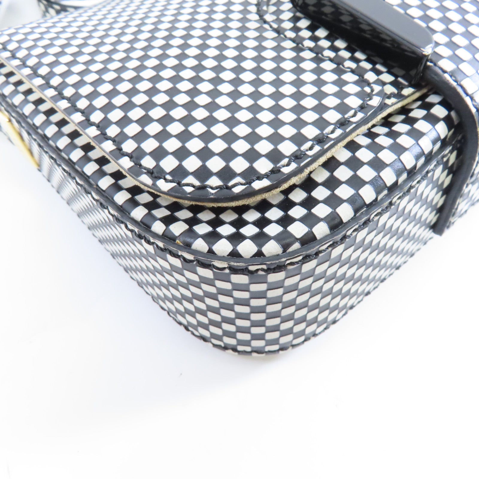 FENDI 皮革Shoulder Bag金扣肩背袋黑色/白色