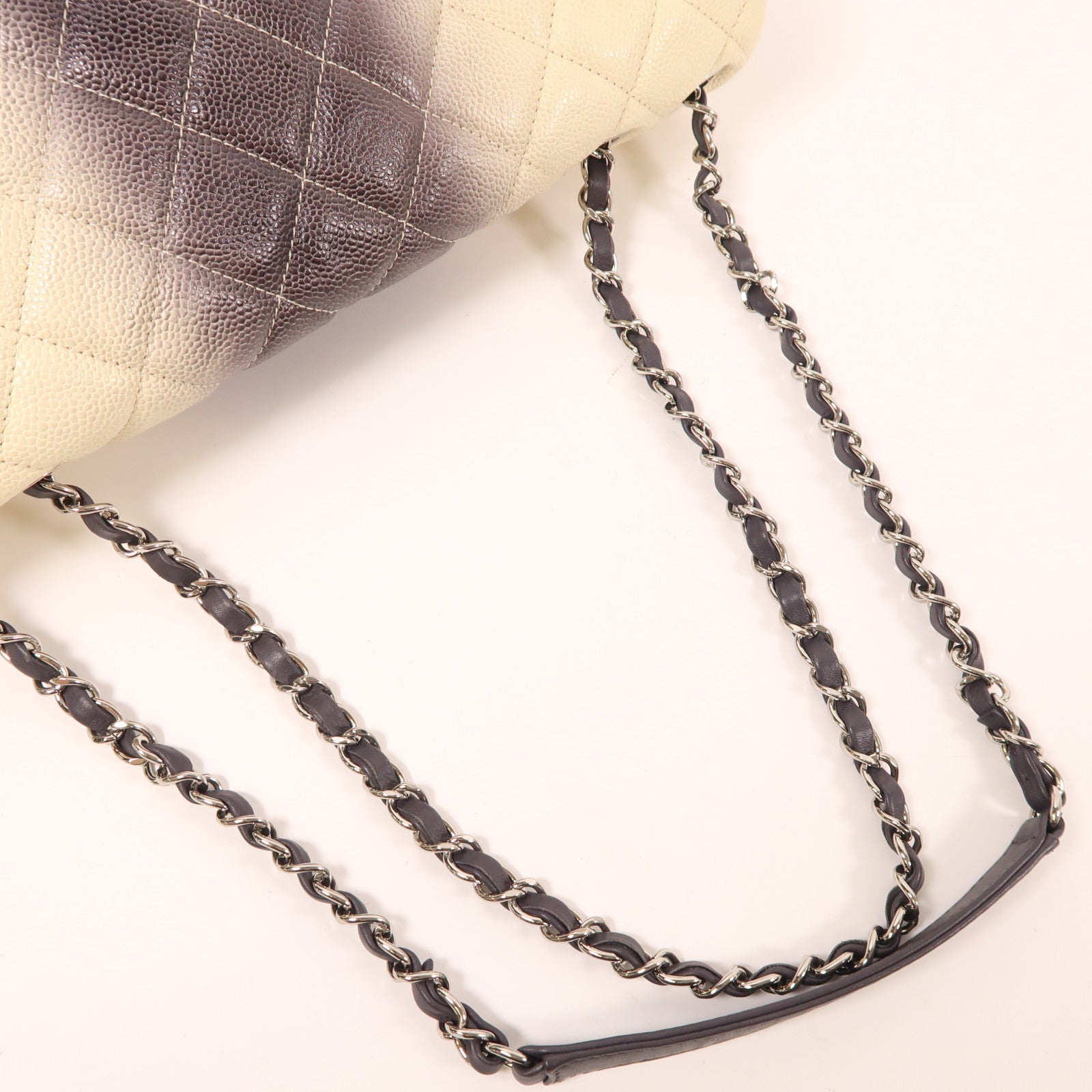 CHANEL 牛皮皮革Shoulder Bag銀扣肩背袋