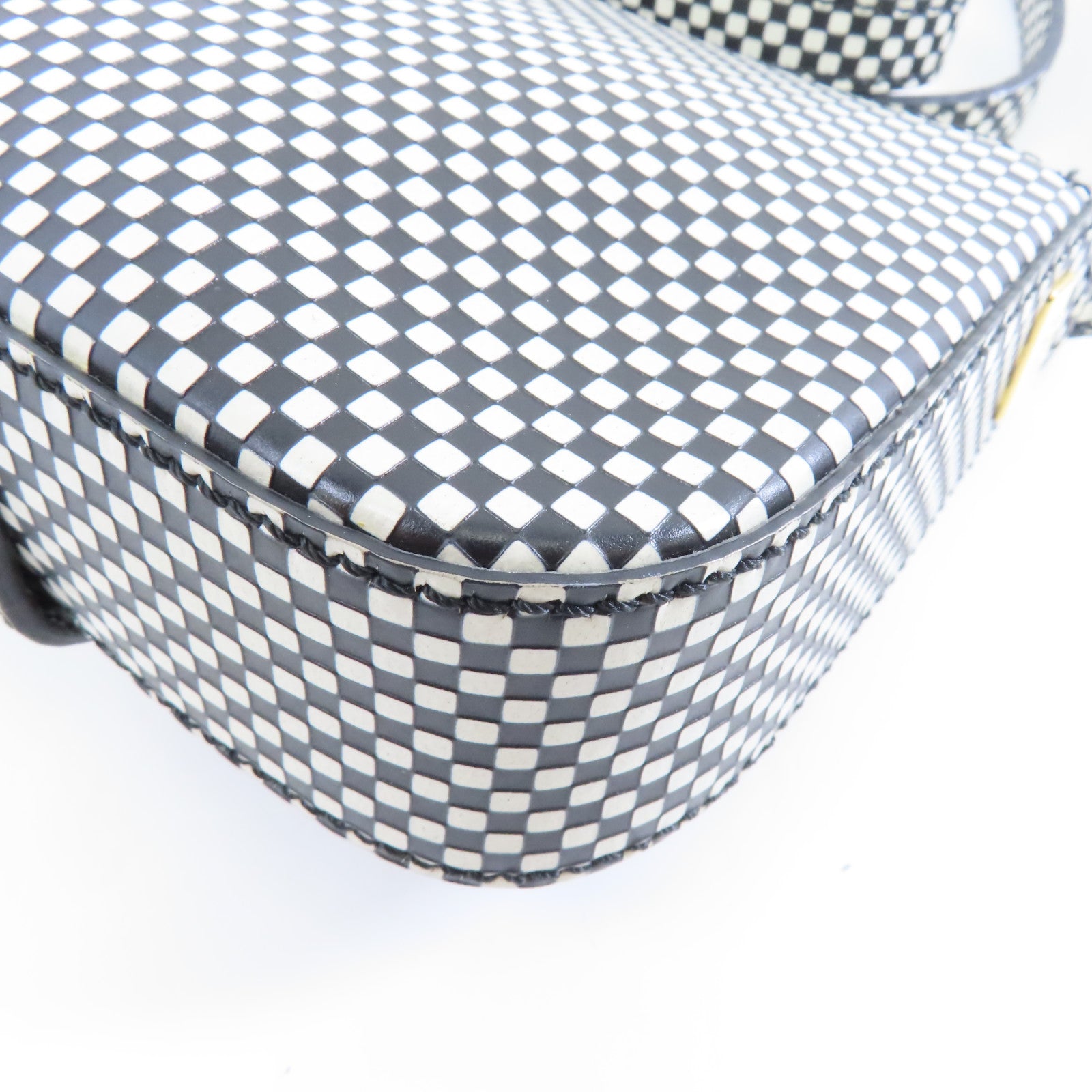 FENDI 皮革Shoulder Bag金扣肩背袋黑色/白色