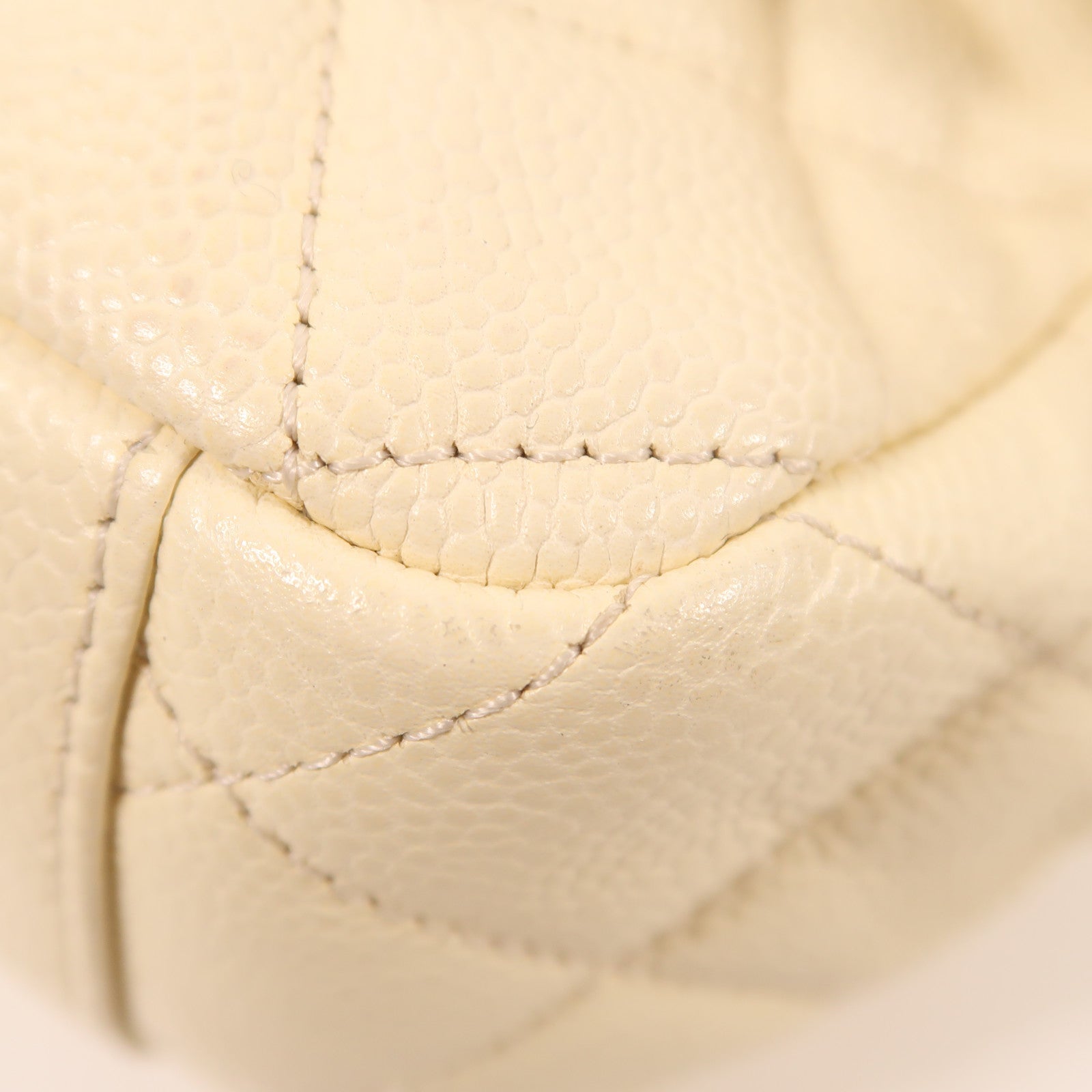 CHANEL 牛皮皮革Shoulder Bag銀扣肩背袋