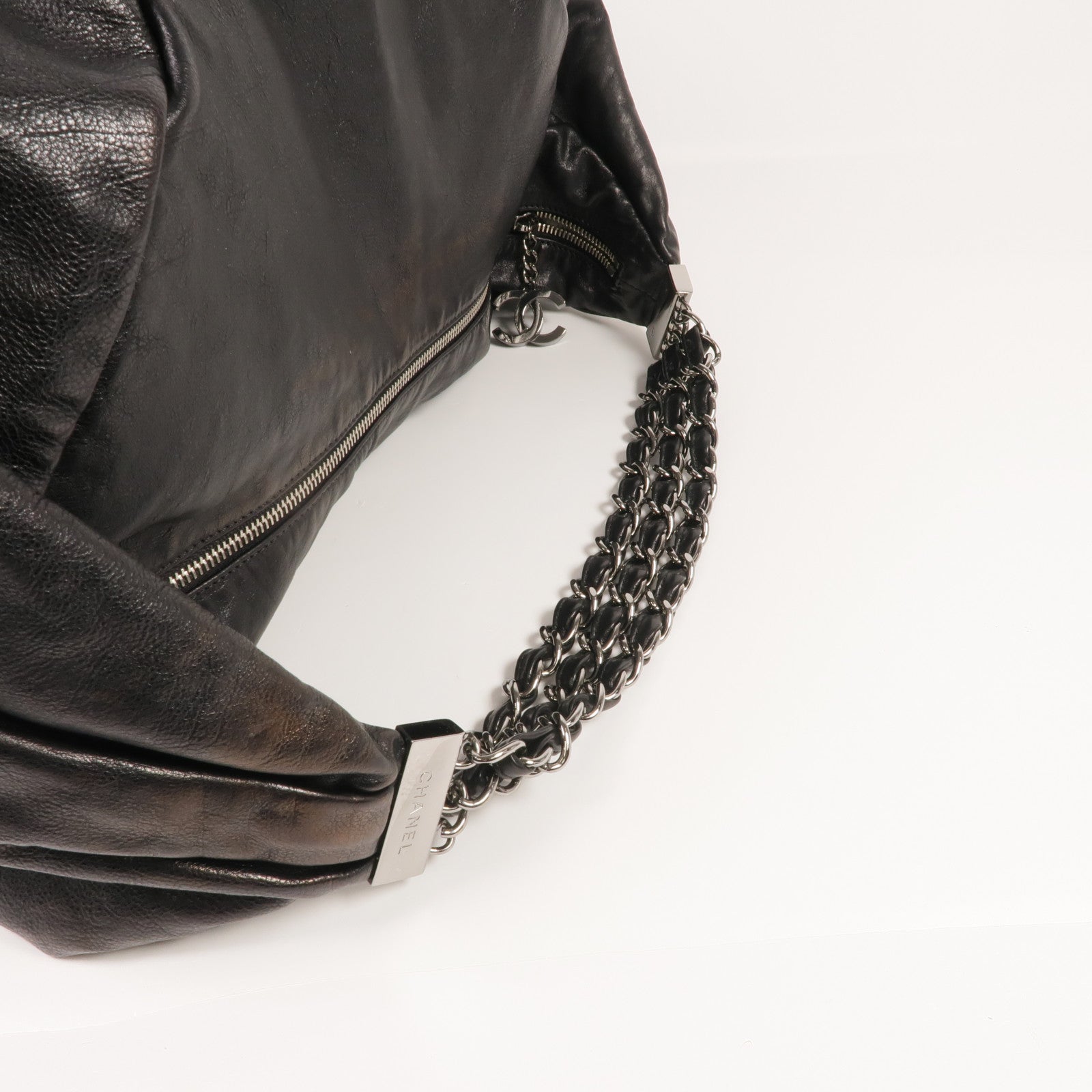 CHANEL 牛皮皮革Shoulder Bag銀扣肩背袋