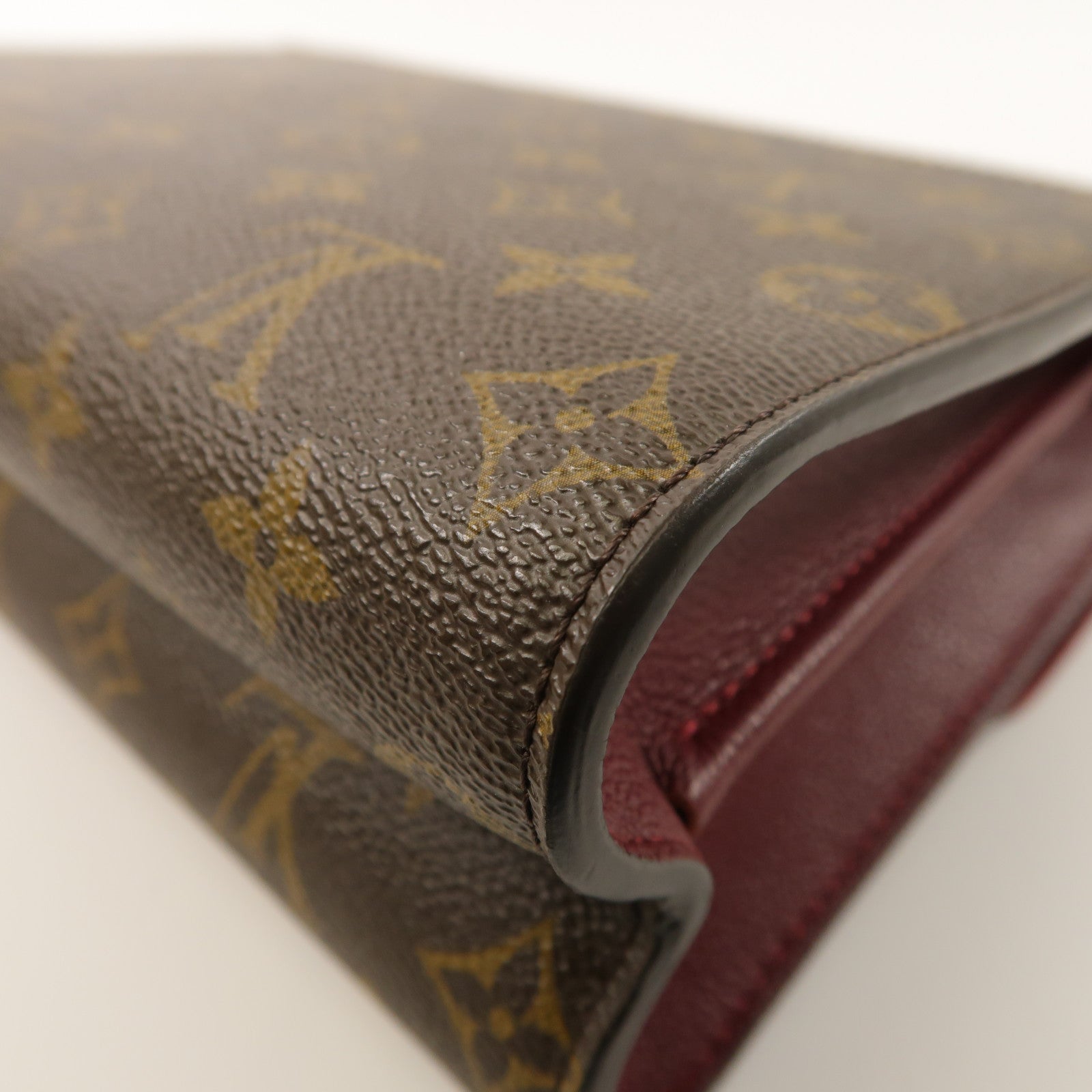 LOUIS VUITTON Monogram Victoire金扣鏈帶肩背袋