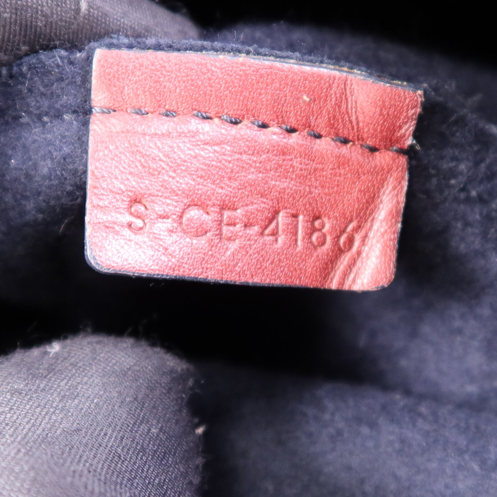 CELINE 牛皮皮革Twisted Cabas金扣肩背袋