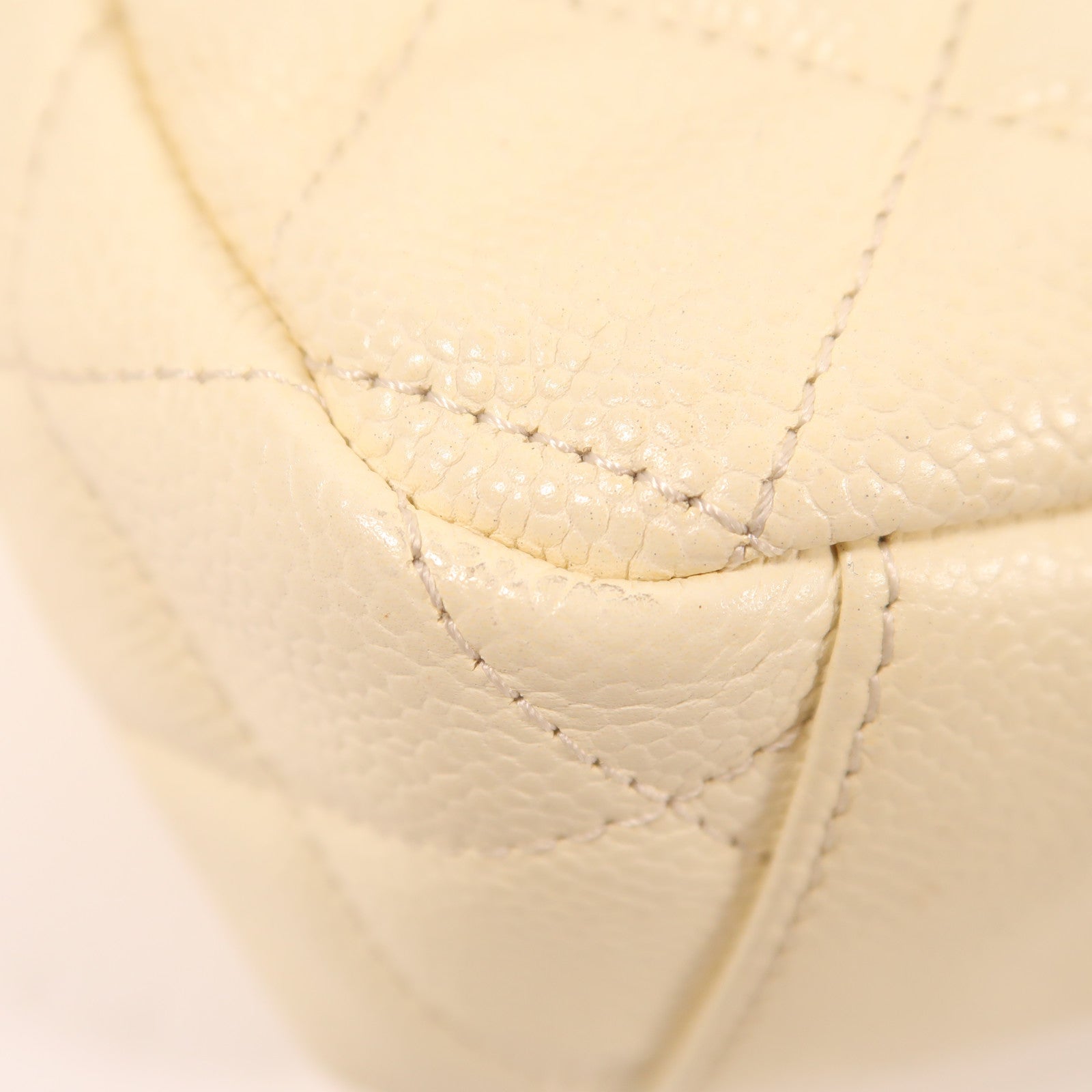 CHANEL 牛皮皮革Shoulder Bag銀扣肩背袋