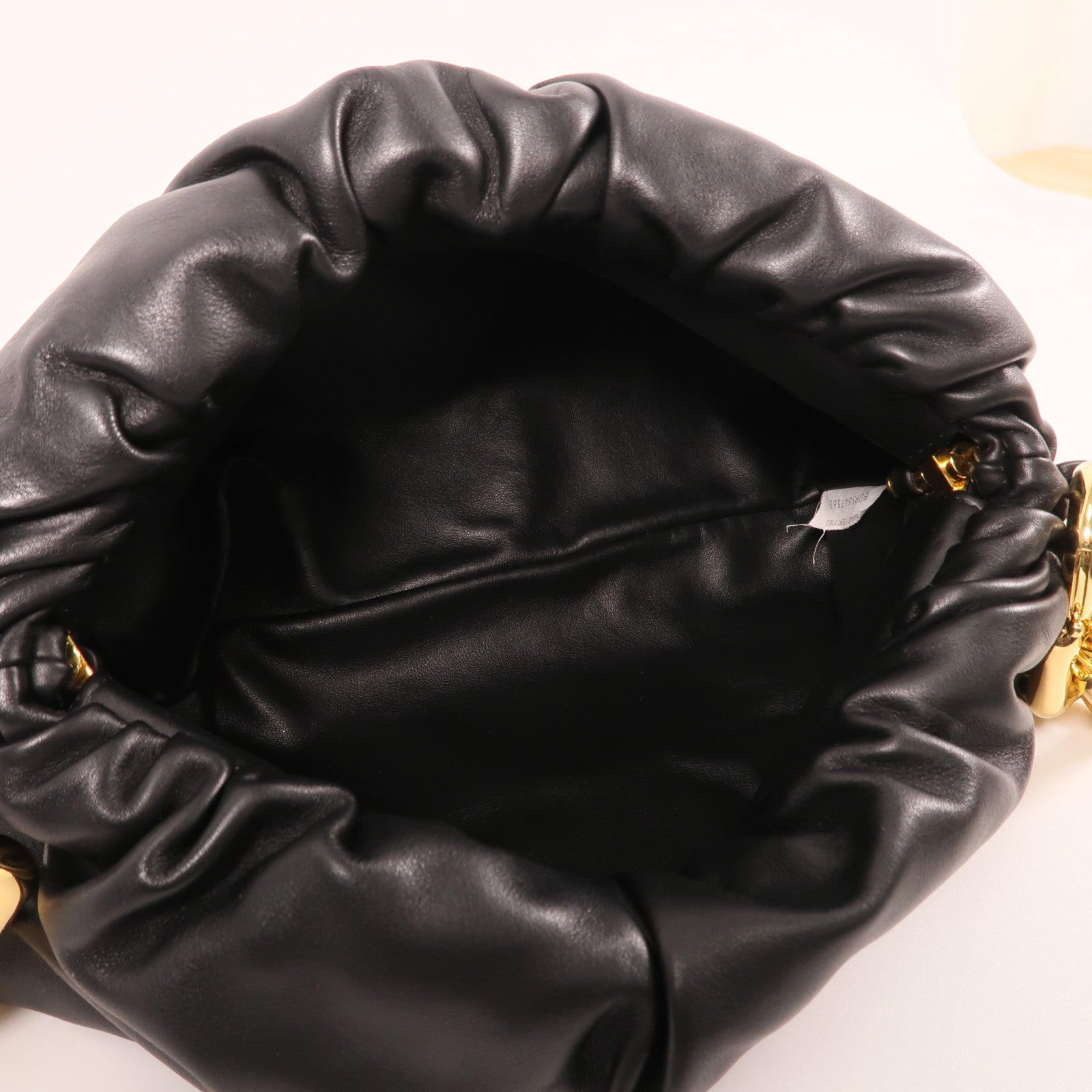 BOTTEGA VENETA 牛皮皮革The chain Pouch金扣鏈帶肩背袋