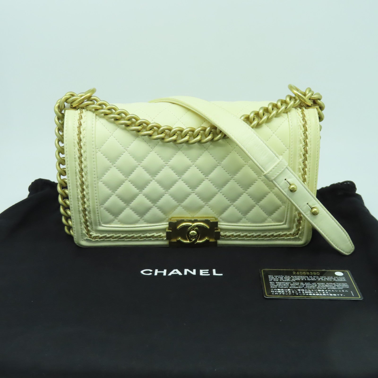 CHANEL 【激減優惠】菱格羊皮皮革Boy Chain Shoulder Bag金扣鏈帶肩背袋白色