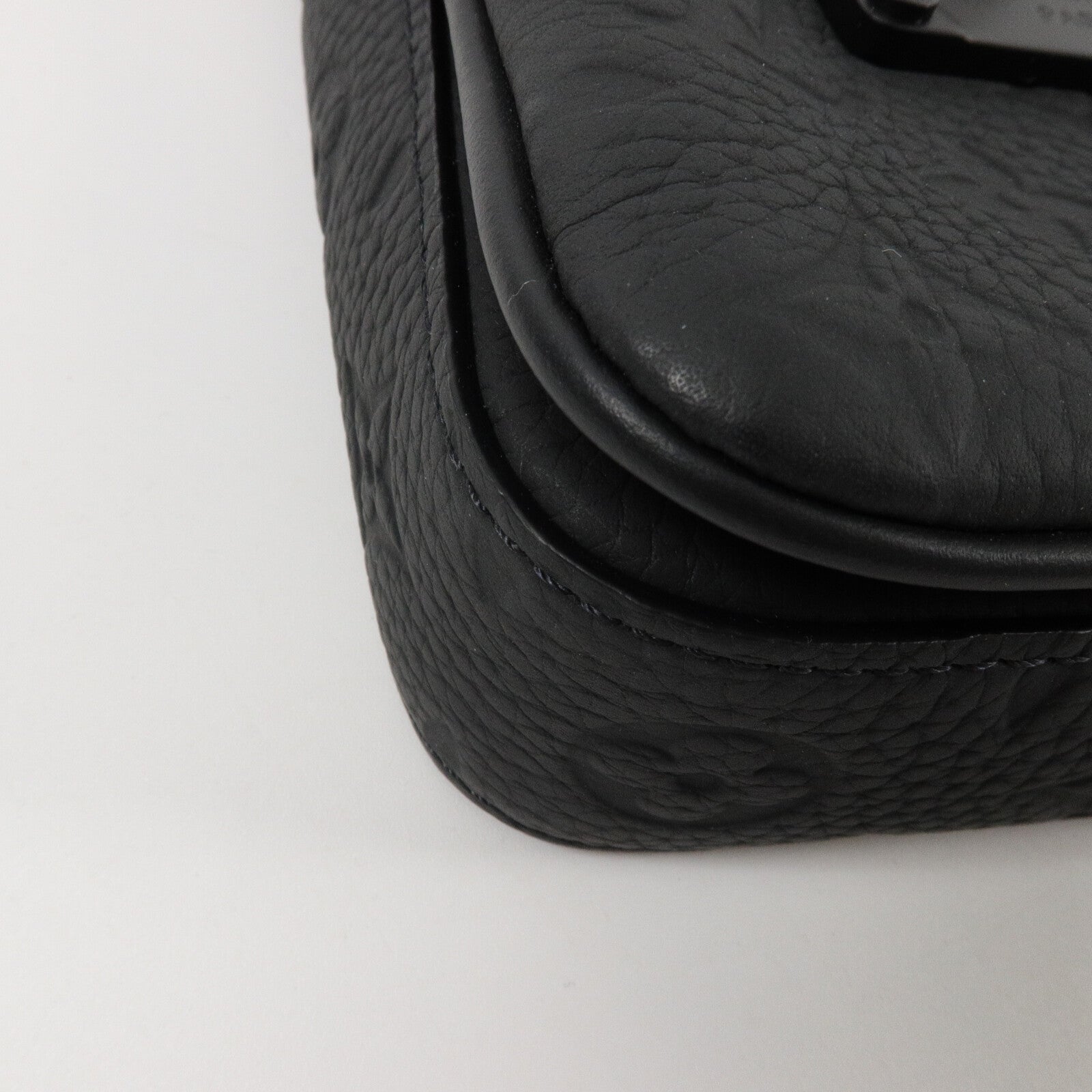 LOUIS VUITTON Monogram Taurillon S-Lock肩背袋