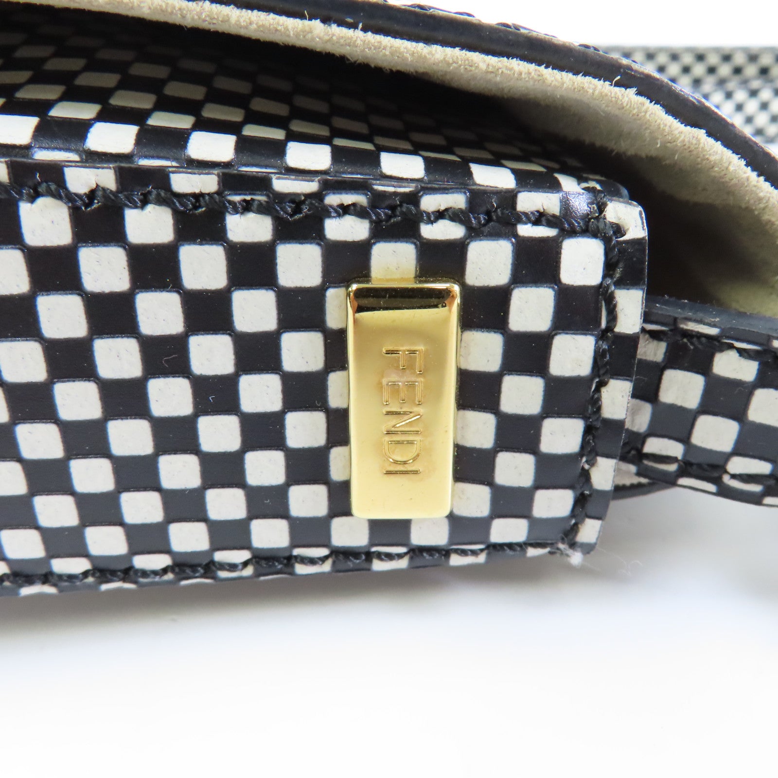 FENDI 皮革Shoulder Bag金扣肩背袋黑色/白色