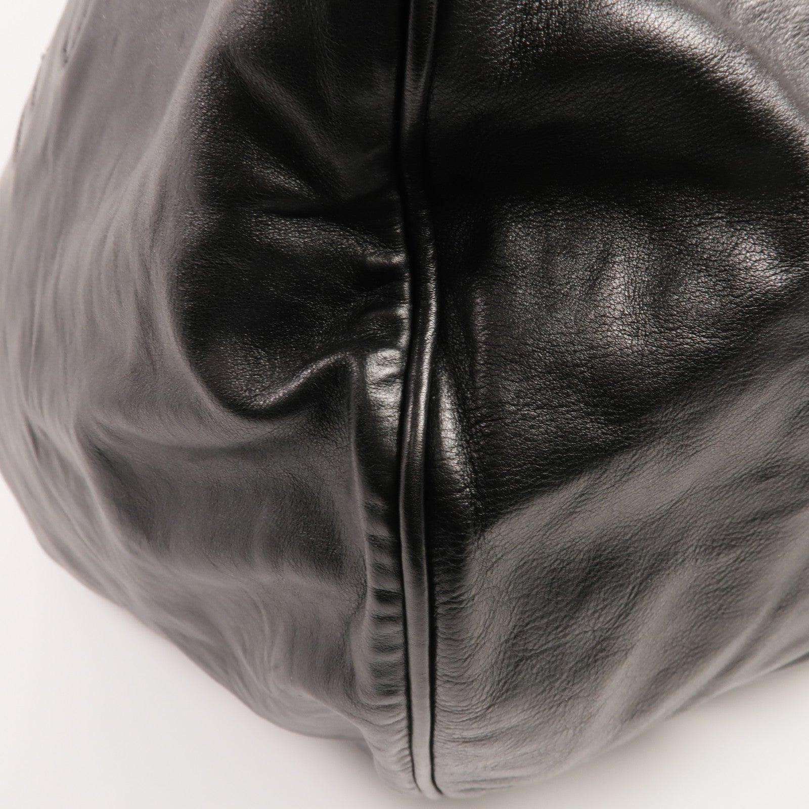 CHANEL 牛皮皮革Shoulder Bag銀扣肩背袋