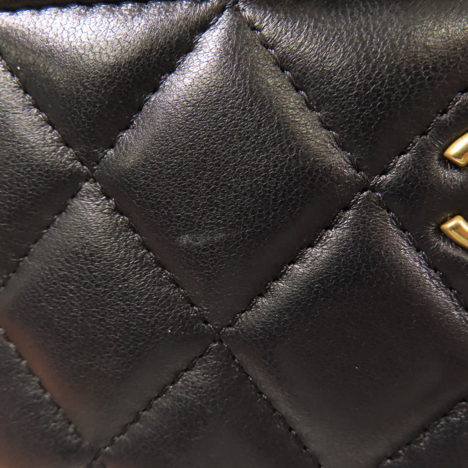 CHANEL 羊皮皮革Vanity Case金扣鏈帶肩背袋