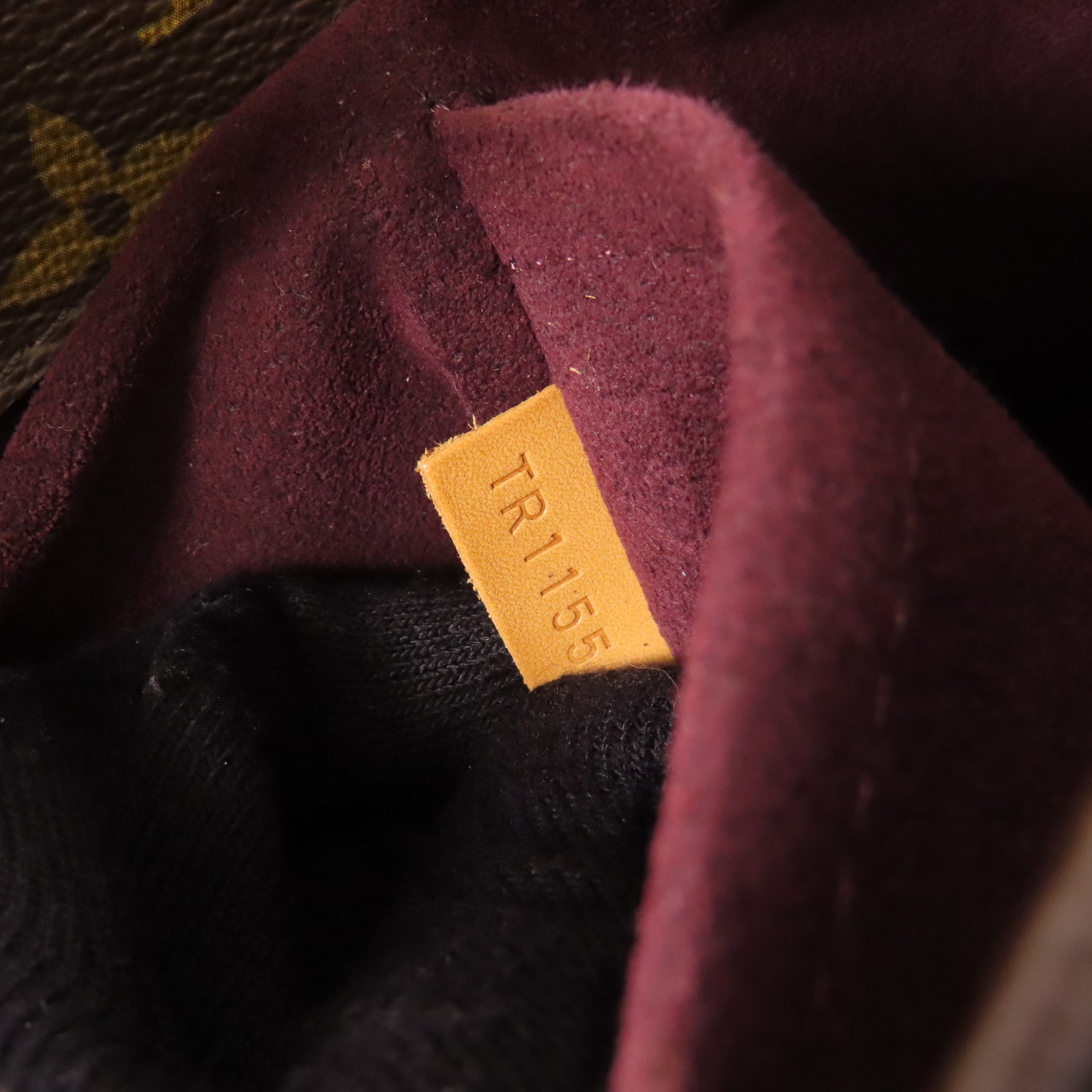 LOUIS VUITTON Monogram Montaigne GM金扣手挽肩背兩用袋