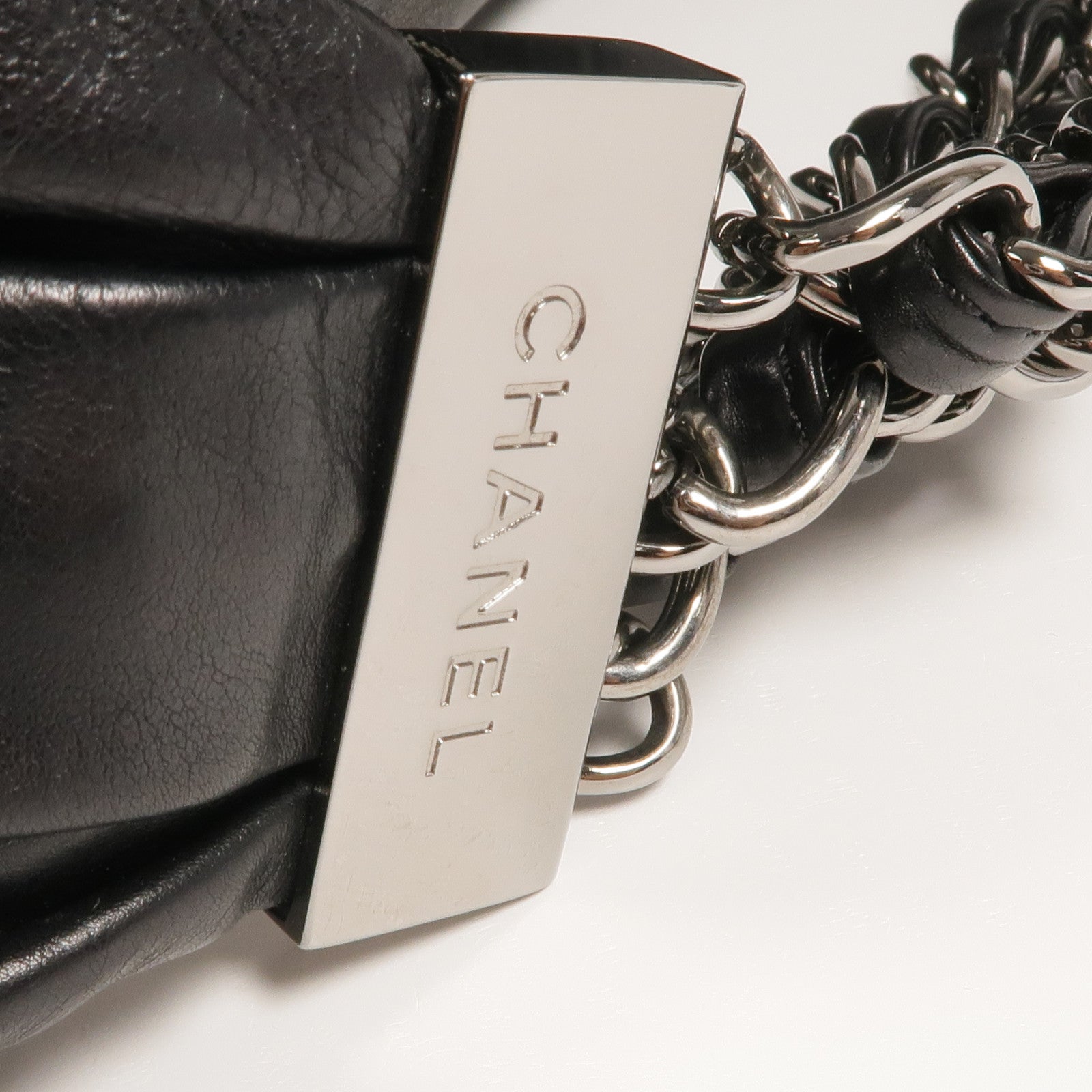 CHANEL 牛皮皮革Shoulder Bag銀扣肩背袋