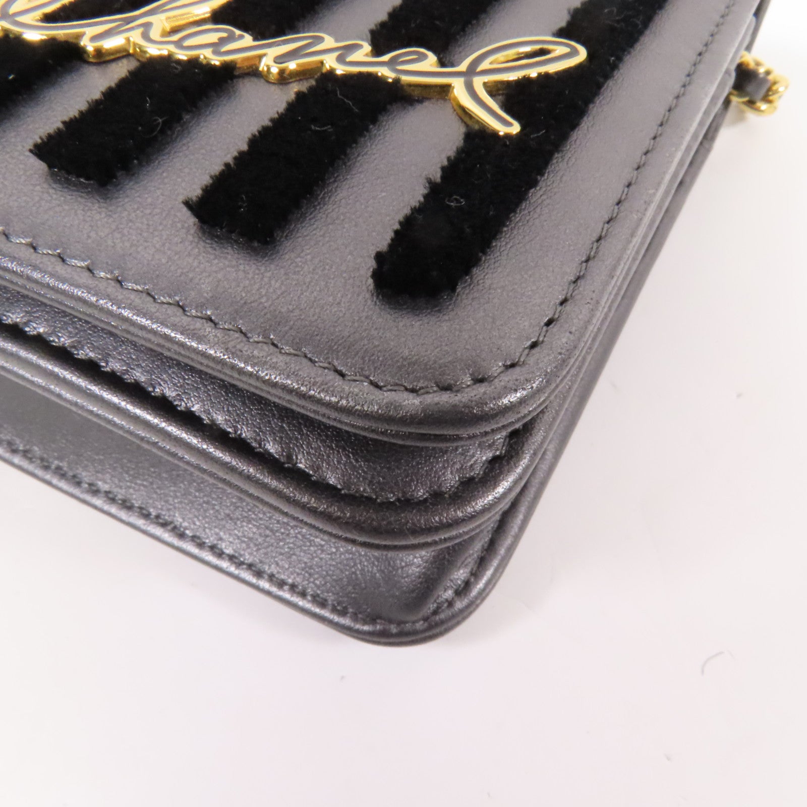 CHANEL 牛皮皮革/天鵝絨WOC Wallet On Chain金扣鏈帶肩背袋