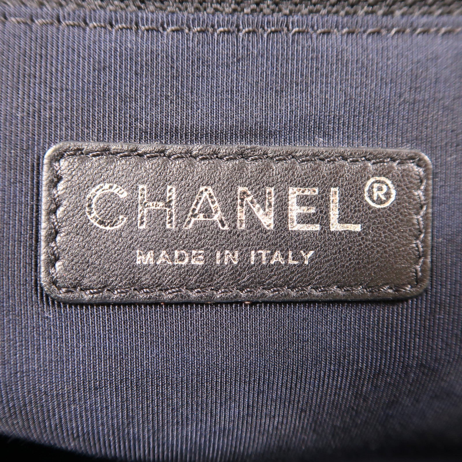 CHANEL 牛皮皮革Shoulder Bag銀扣肩背袋