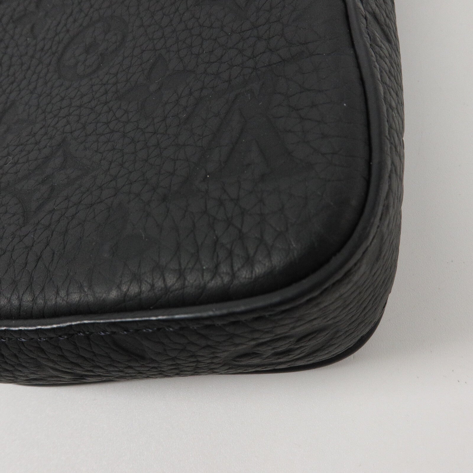 LOUIS VUITTON Monogram Taurillon S-Lock肩背袋