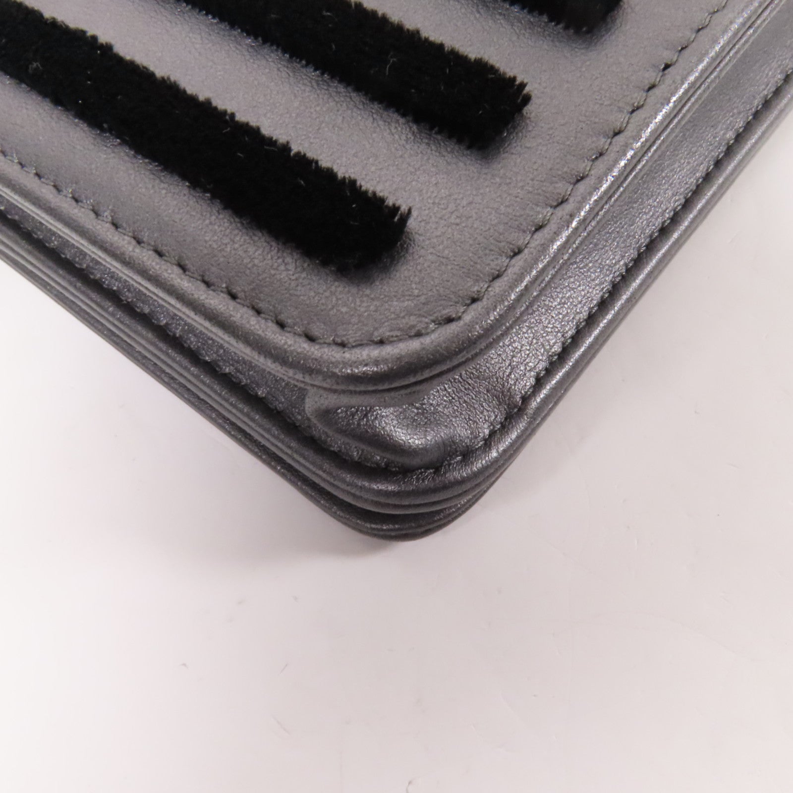 CHANEL 牛皮皮革/天鵝絨WOC Wallet On Chain金扣鏈帶肩背袋