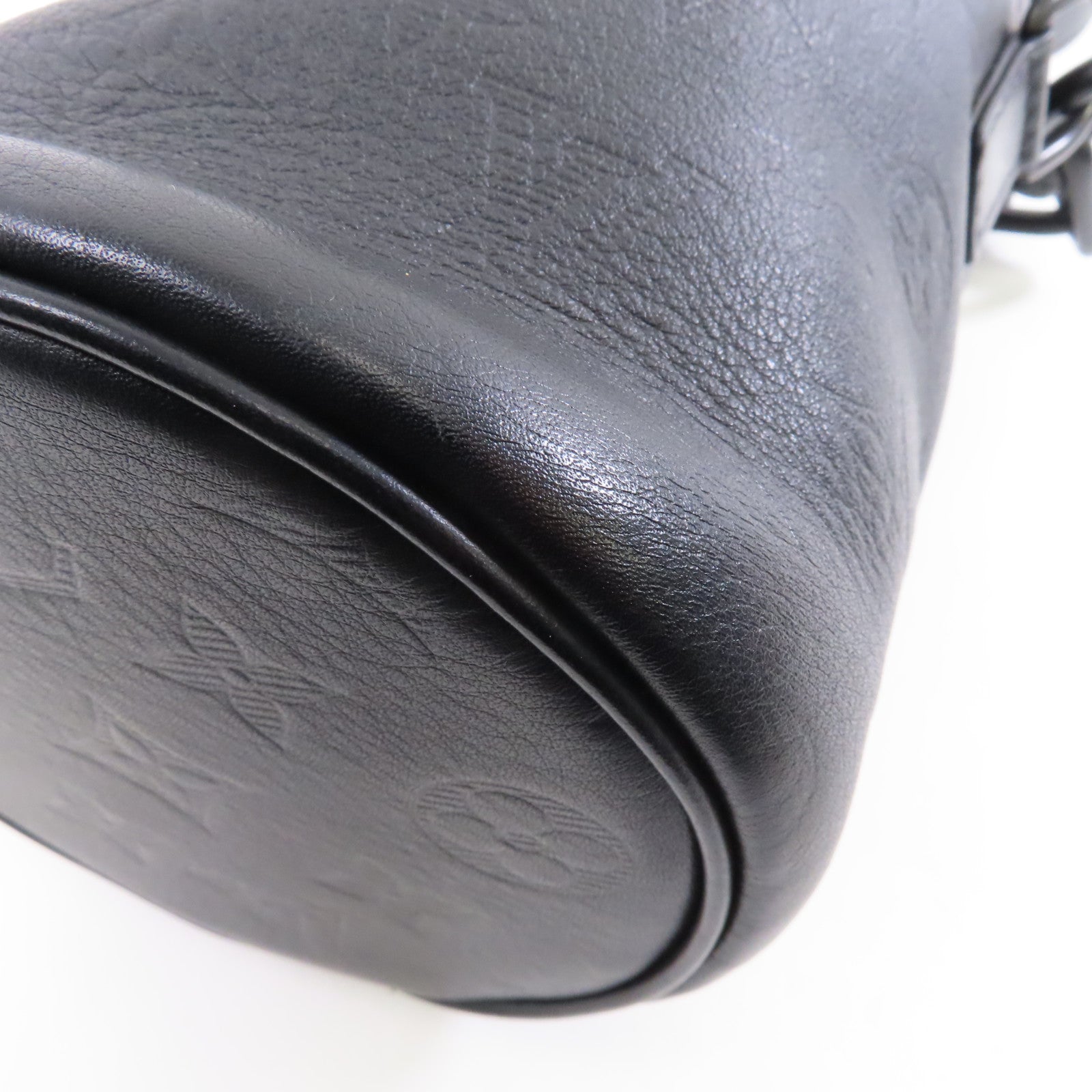 LOUIS VUITTON Monogram Shadow Chalk Nano肩背袋黑色