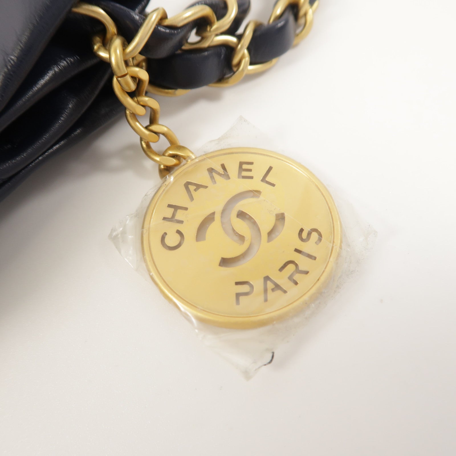 CHANEL 牛皮皮革C22 Small鏈帶肩背袋