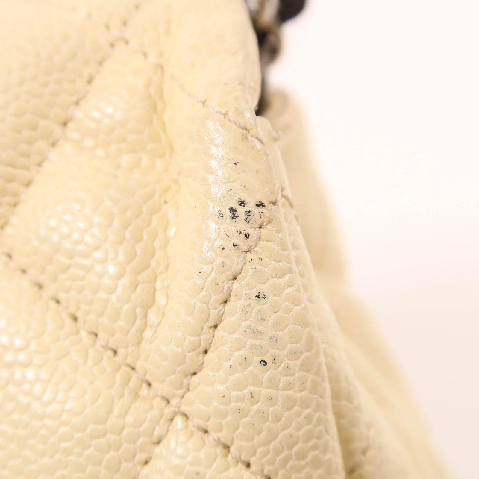 CHANEL 牛皮皮革Shoulder Bag銀扣肩背袋
