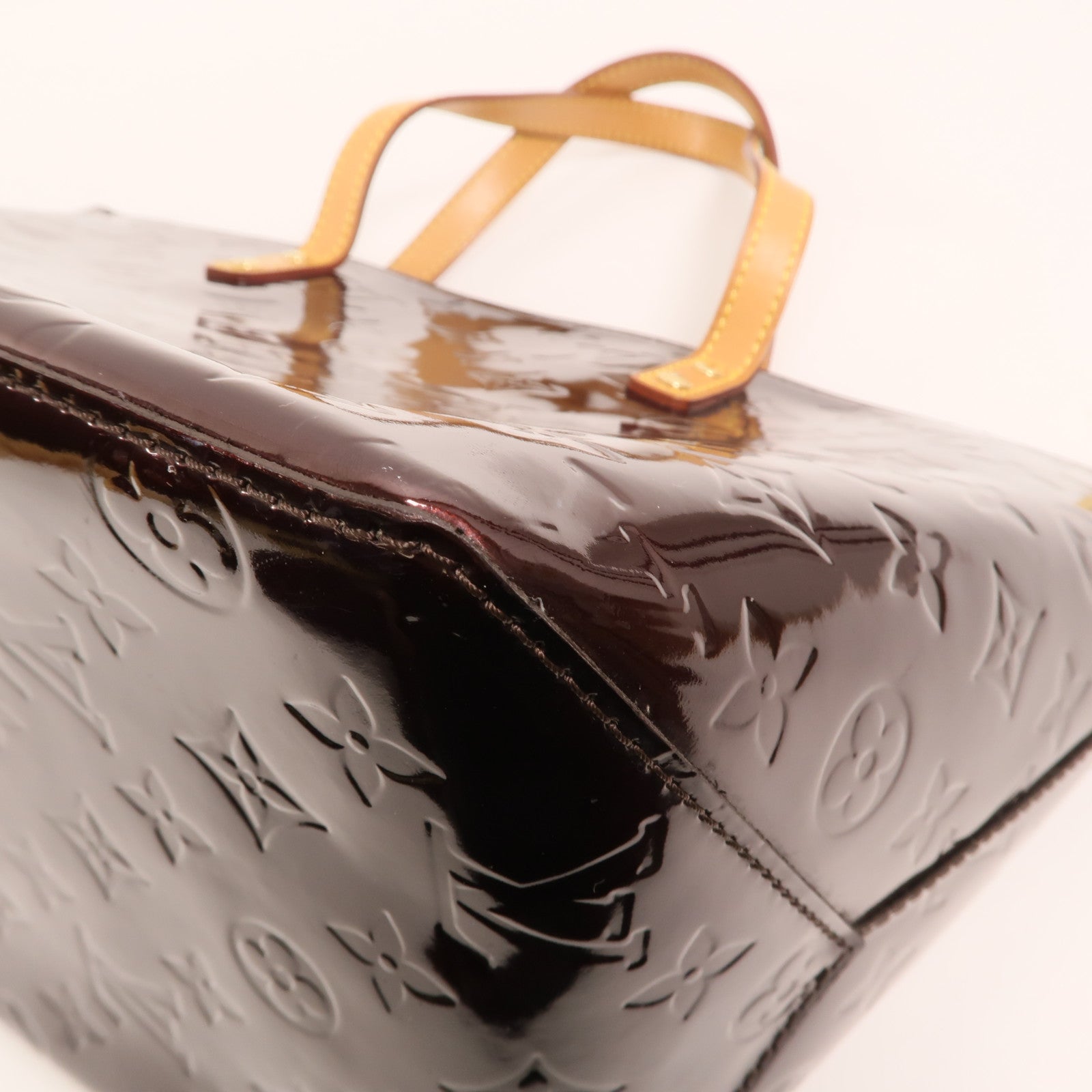 LOUIS VUITTON Mono-Vernis Bellevue PM金扣手挽袋