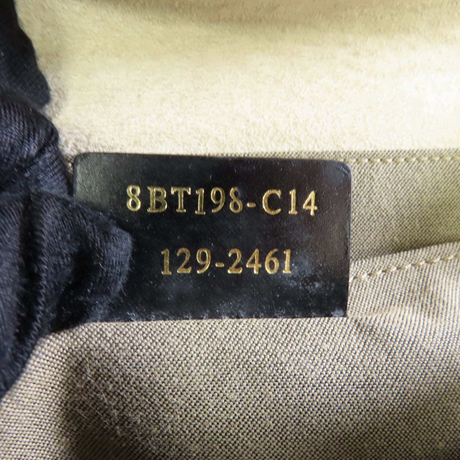 FENDI 皮革Shoulder Bag金扣肩背袋黑色/白色
