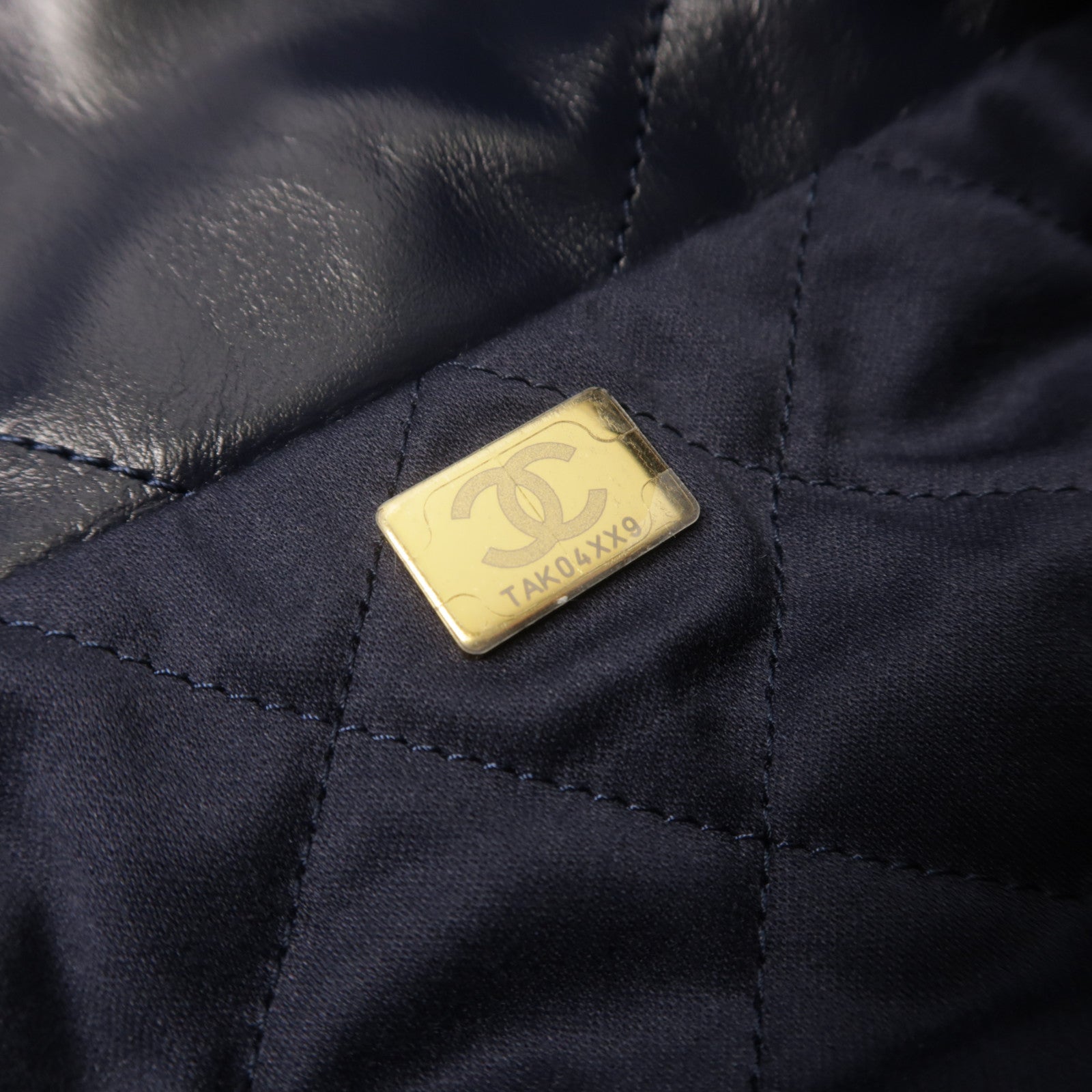 CHANEL 牛皮皮革C22 Small鏈帶肩背袋