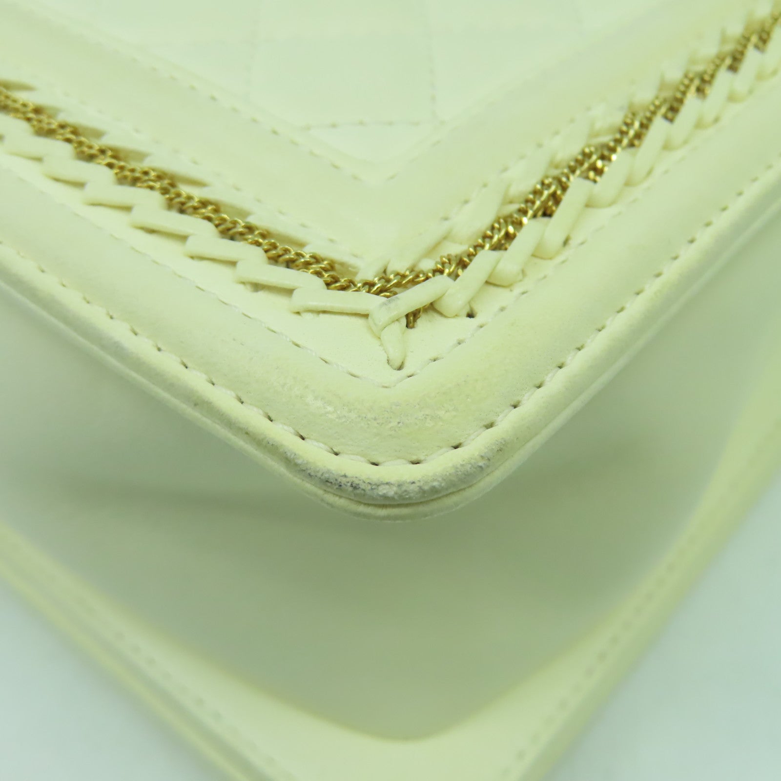 CHANEL 【激減優惠】菱格羊皮皮革Boy Chain Shoulder Bag金扣鏈帶肩背袋白色