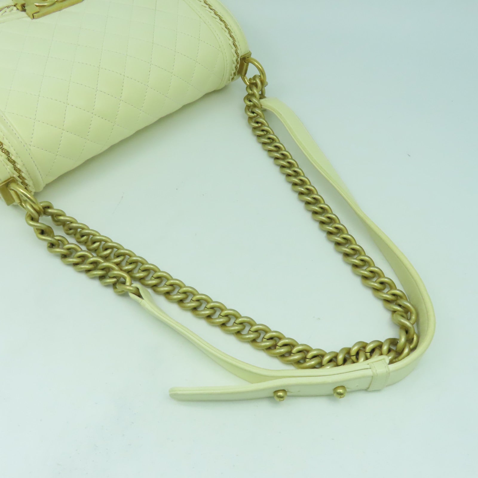 CHANEL 【激減優惠】菱格羊皮皮革Boy Chain Shoulder Bag金扣鏈帶肩背袋白色