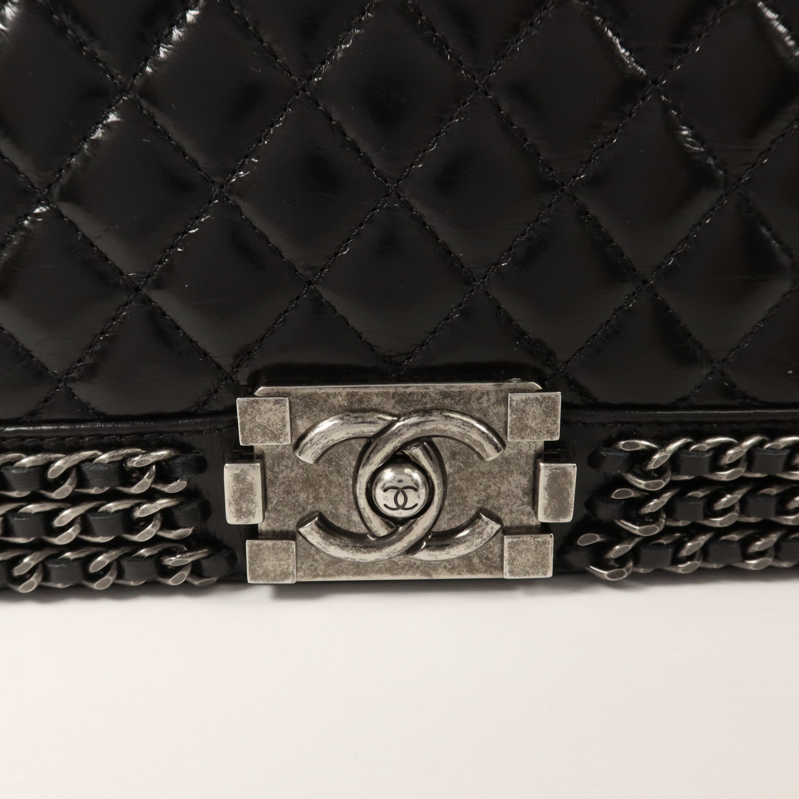 CHANEL 牛皮皮革Boy 25銀扣鏈帶肩背袋