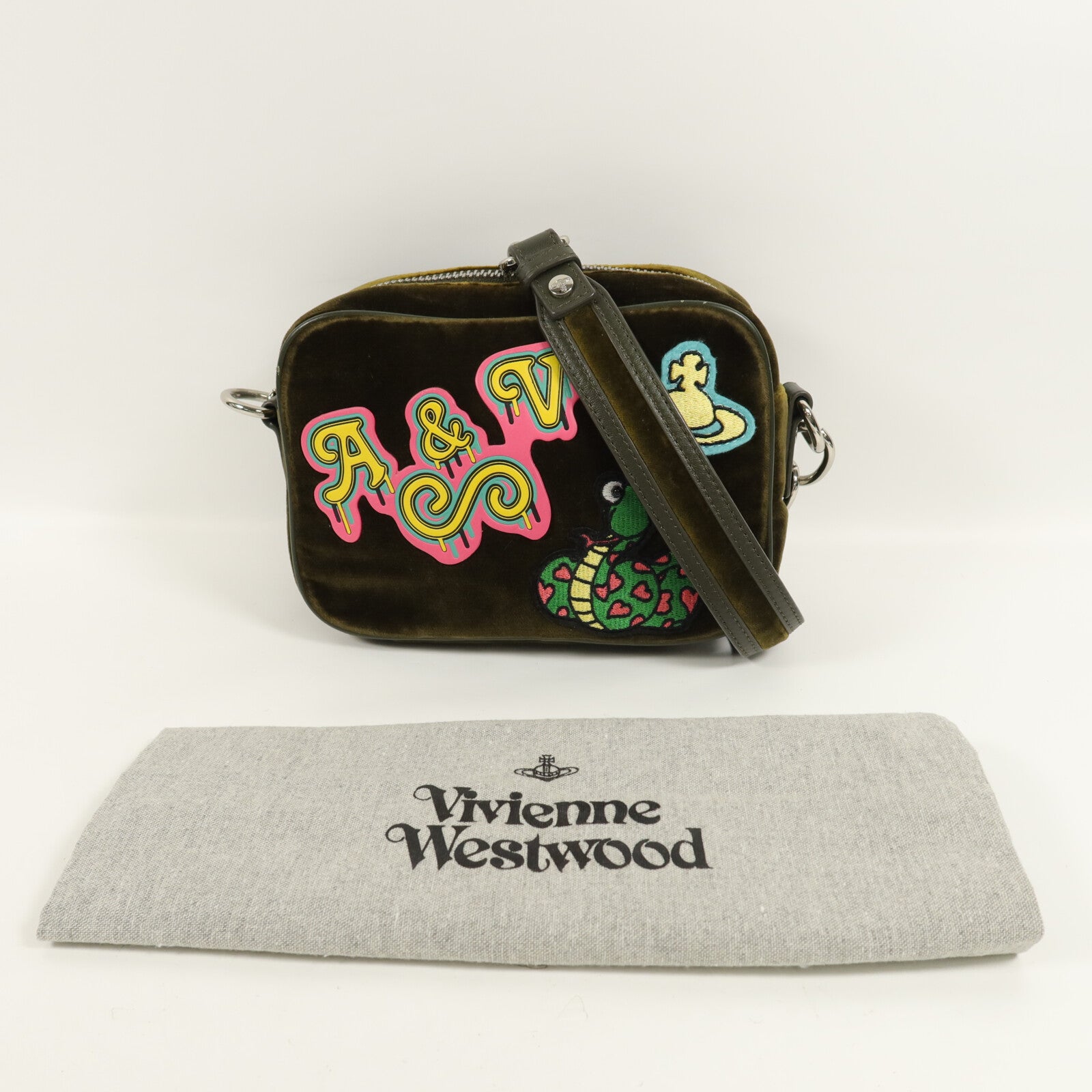 VIVIENNE TAM 天鵝絨Bromley Camera Bag鏈帶肩背袋