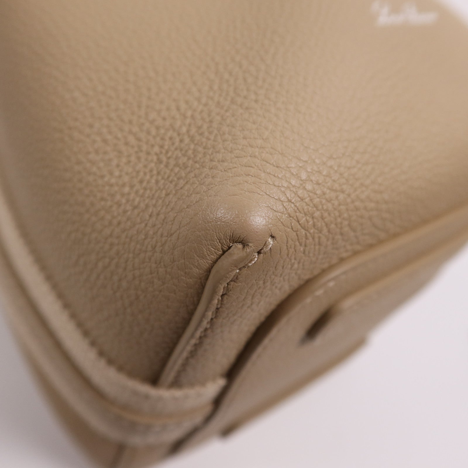 Loro Piana 牛皮皮革Micro Bale銀扣肩背袋